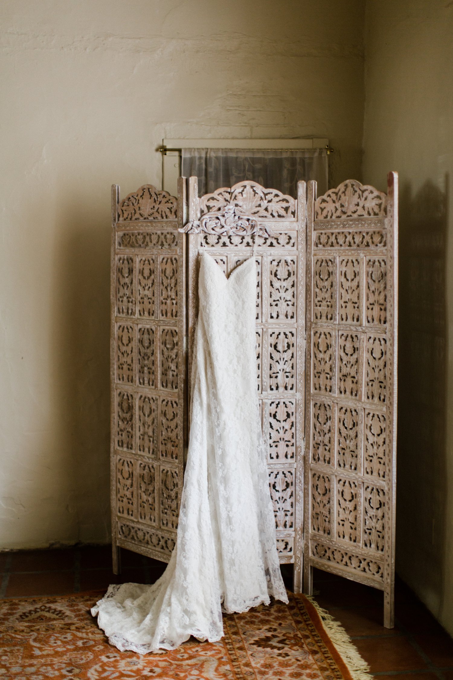 www.santabarbarawedding.com | Anna Delores | Santa Barbara Historical Museum | Wedding Gown