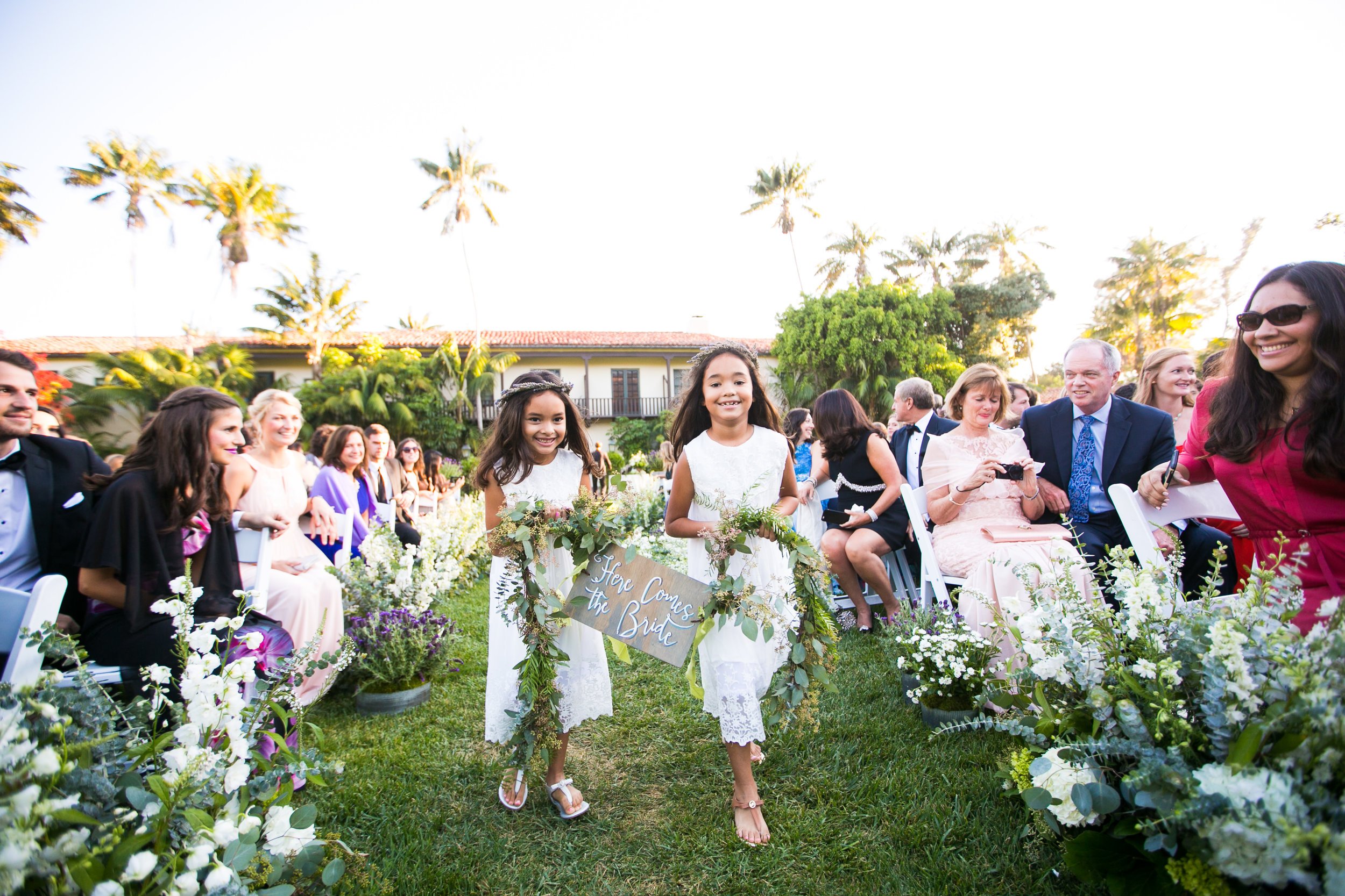 www.santabarbarawedding.com | Four Seasons Santa Barbara | Levine Fox Events | Callaway Gable Photo | Flower Girls