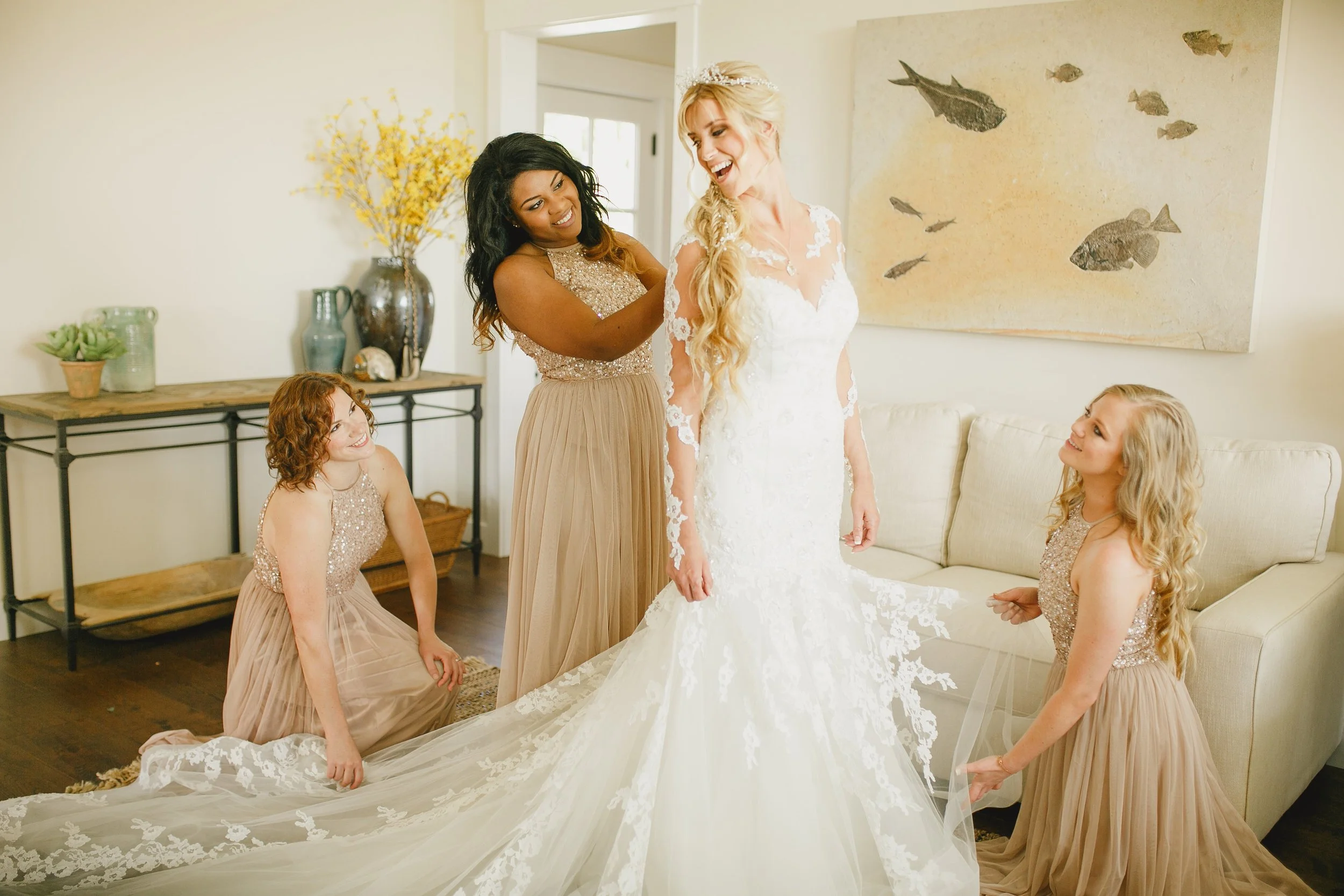 www.santabarbarawedding.com | Rincon Beach Club | Kristen Booth | Bride and Bridesmaids
