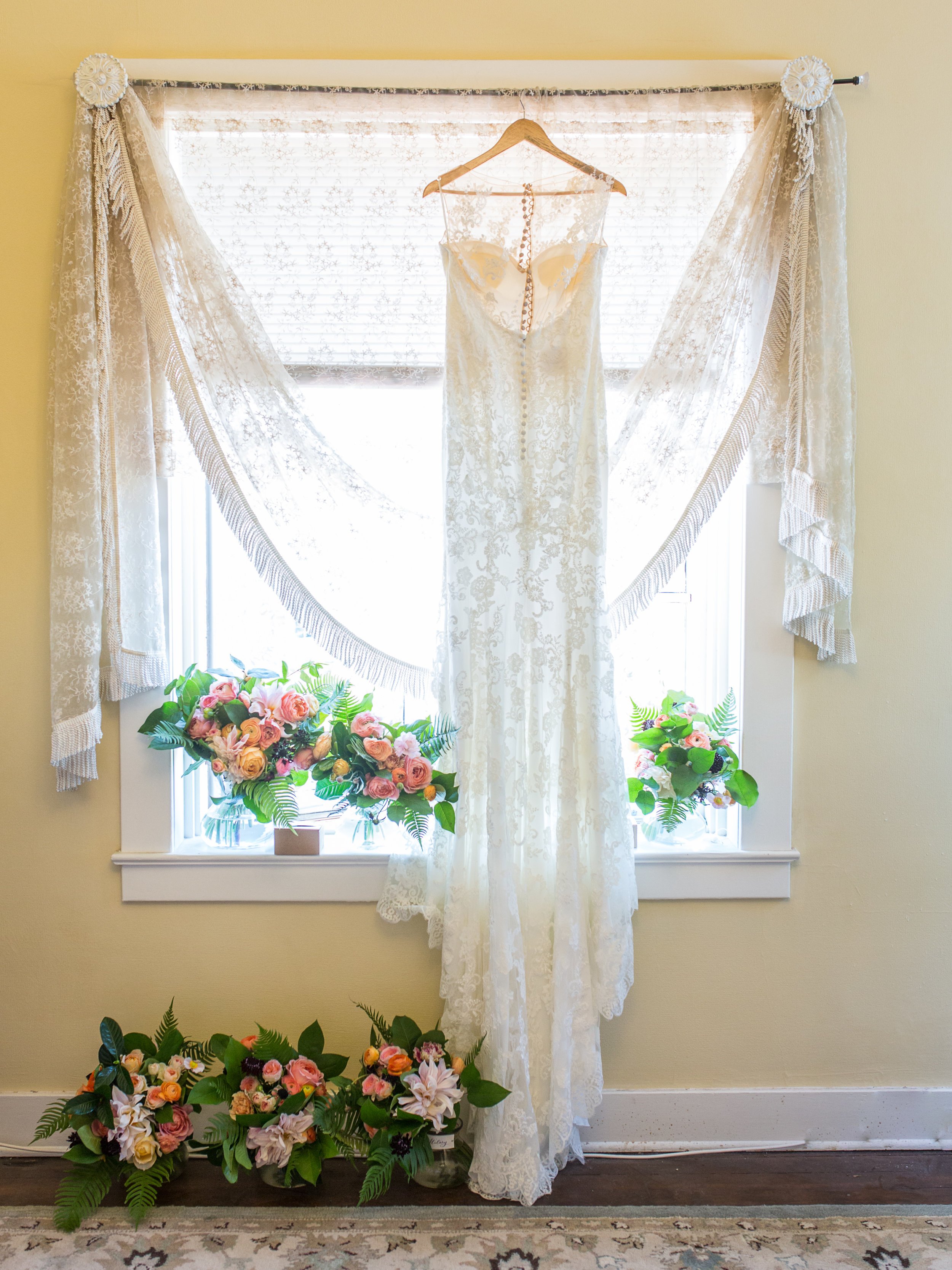 www.santabarbarawedding.com | Kiel Rucker | Riviera Mansion | Wedding Gown