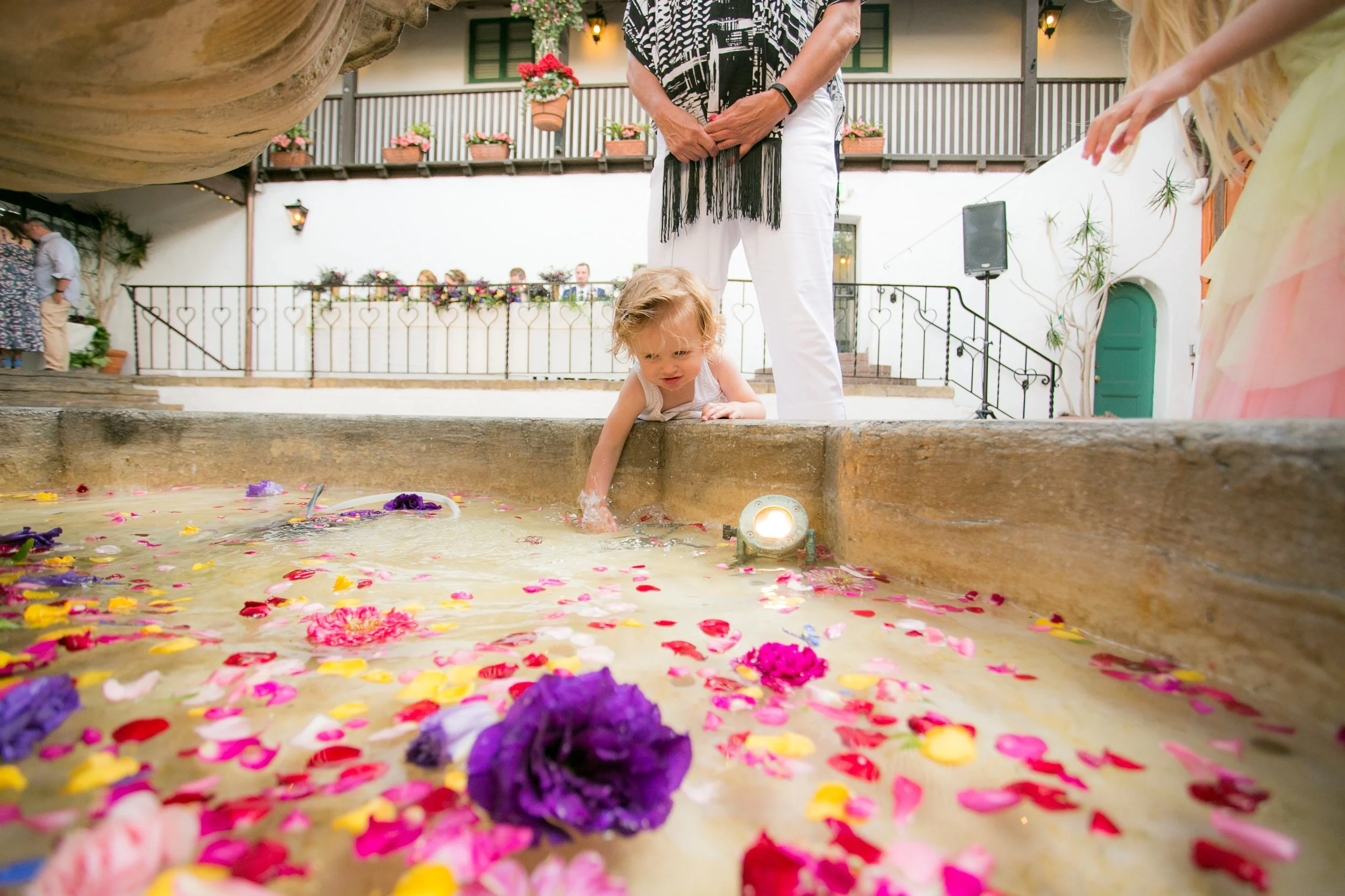 www.santabarbarawedding.com | Boone & Stacie Weddings | Santa Barbara Courthouse | El Paseo | Fountain