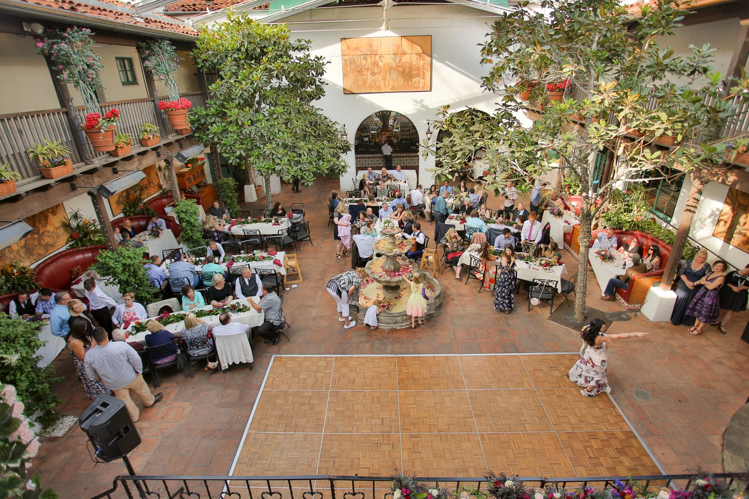 www.santabarbarawedding.com | Boone & Stacie Weddings | Santa Barbara Courthouse | El Paseo | Reception