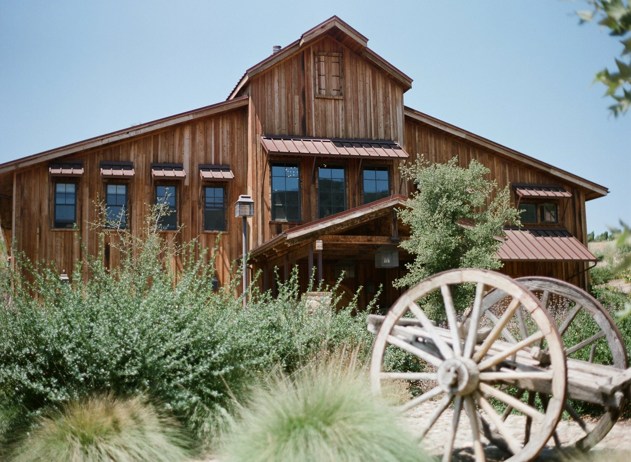 www.santabarbarawedding.com | Grassini Family Vineyards | Megan Sorel | Kristen Beinke