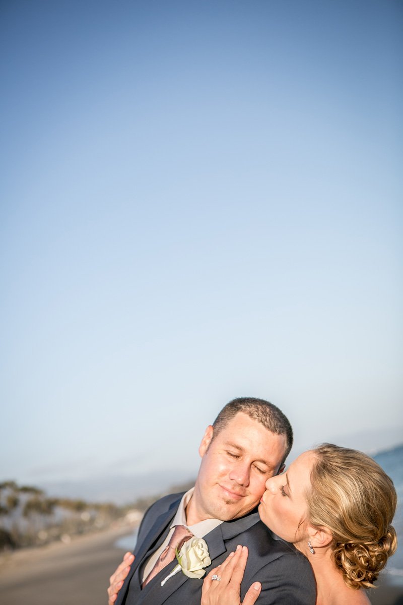 www.santabarbarawedding.com | Andrejka Photography | Santa Barbara Courthouse | Bride and Groom