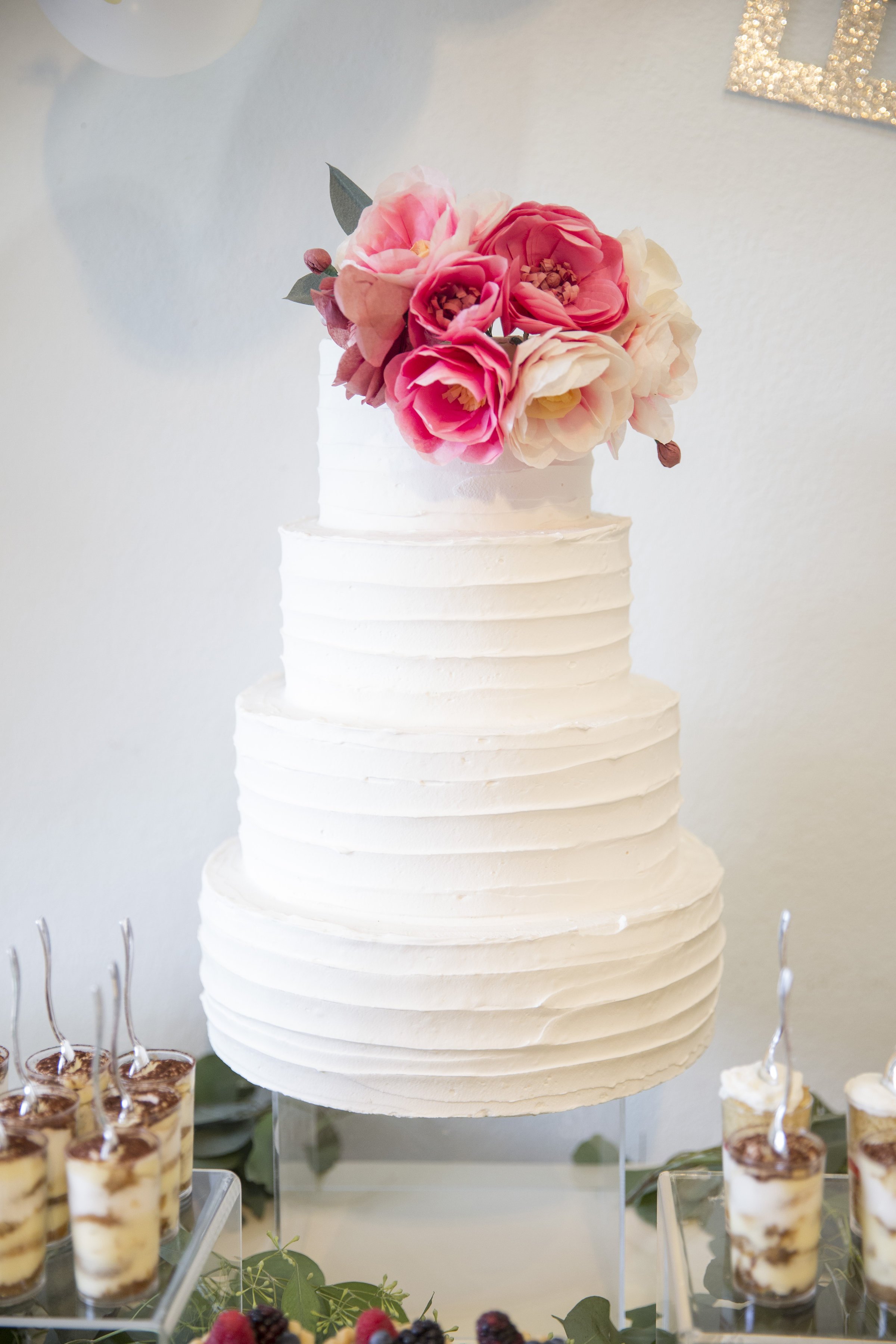 www.santabarbaraweddingstyle | dessert buffet | Dessert ideas | wedding cake | lele patisserie | Kristen Beinke Photography