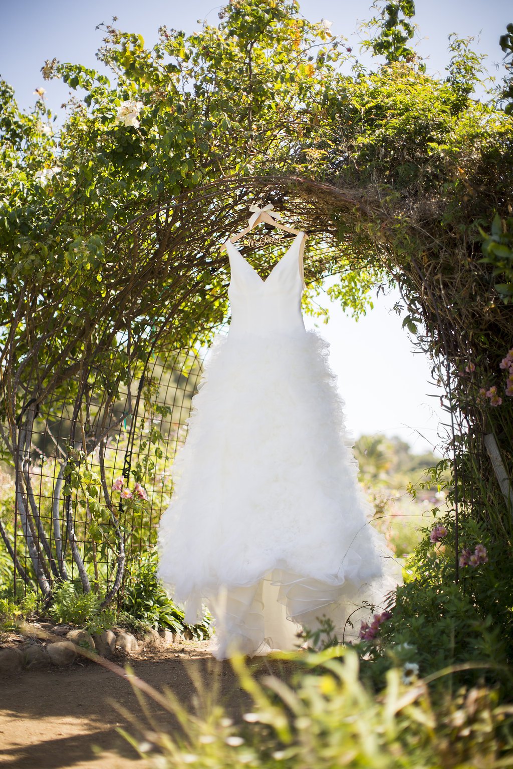 www.santabarbarawedding.com | Heartstone Ranch | Anna Schmidt Photography | Wedding Dress