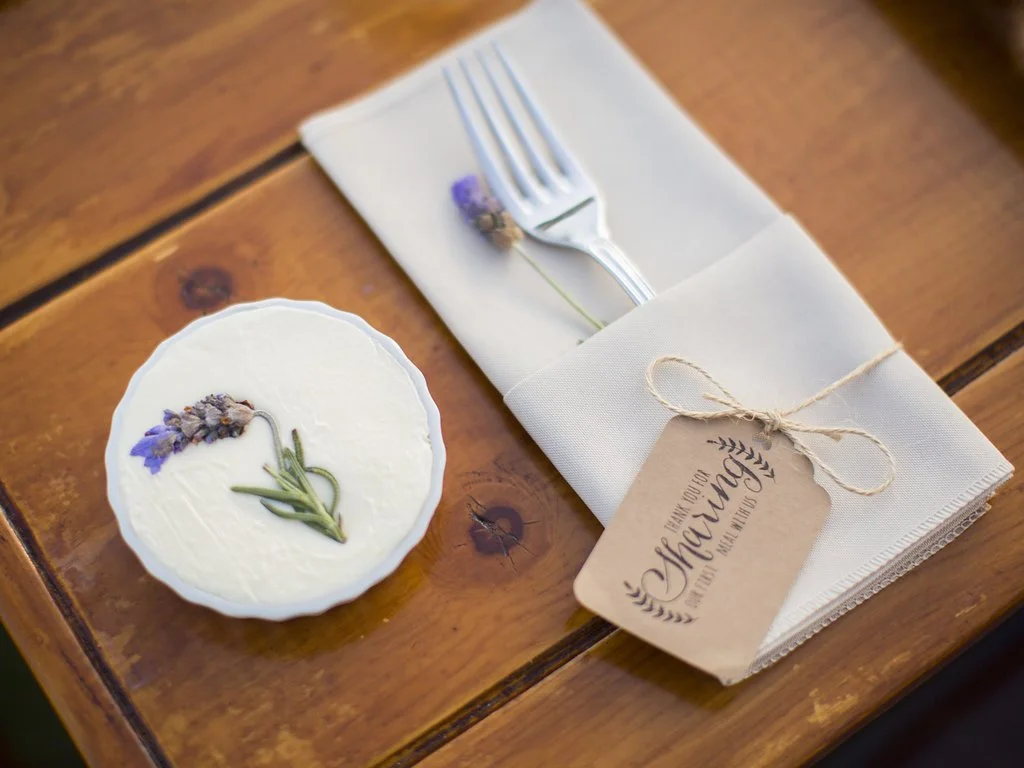 www.santabarbarawedding.com | Heartstone Ranch | Anna Schmidt Photography | Reception Place Setting