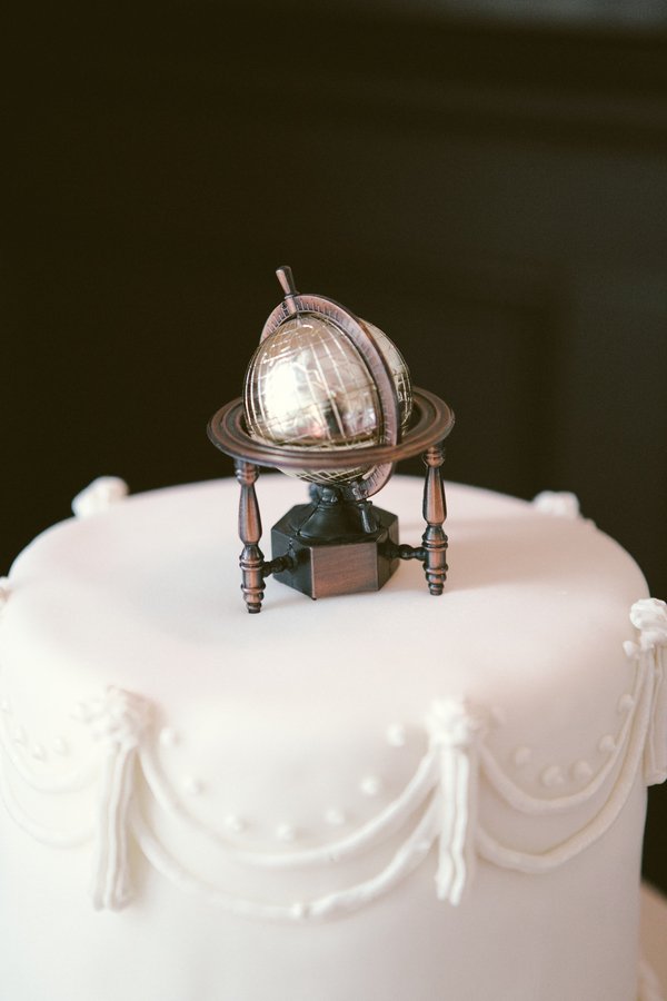 www.santabarbarawedding.com | By Cherry Photography | Santa Barbara Club | Wedding Cake Topper