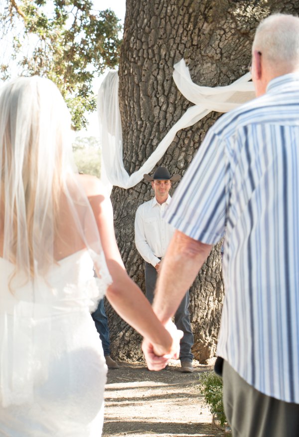 www.santabarbarawedding.com | Lauren Cicileo Photography | Miller Moth Ranch | Ceremony