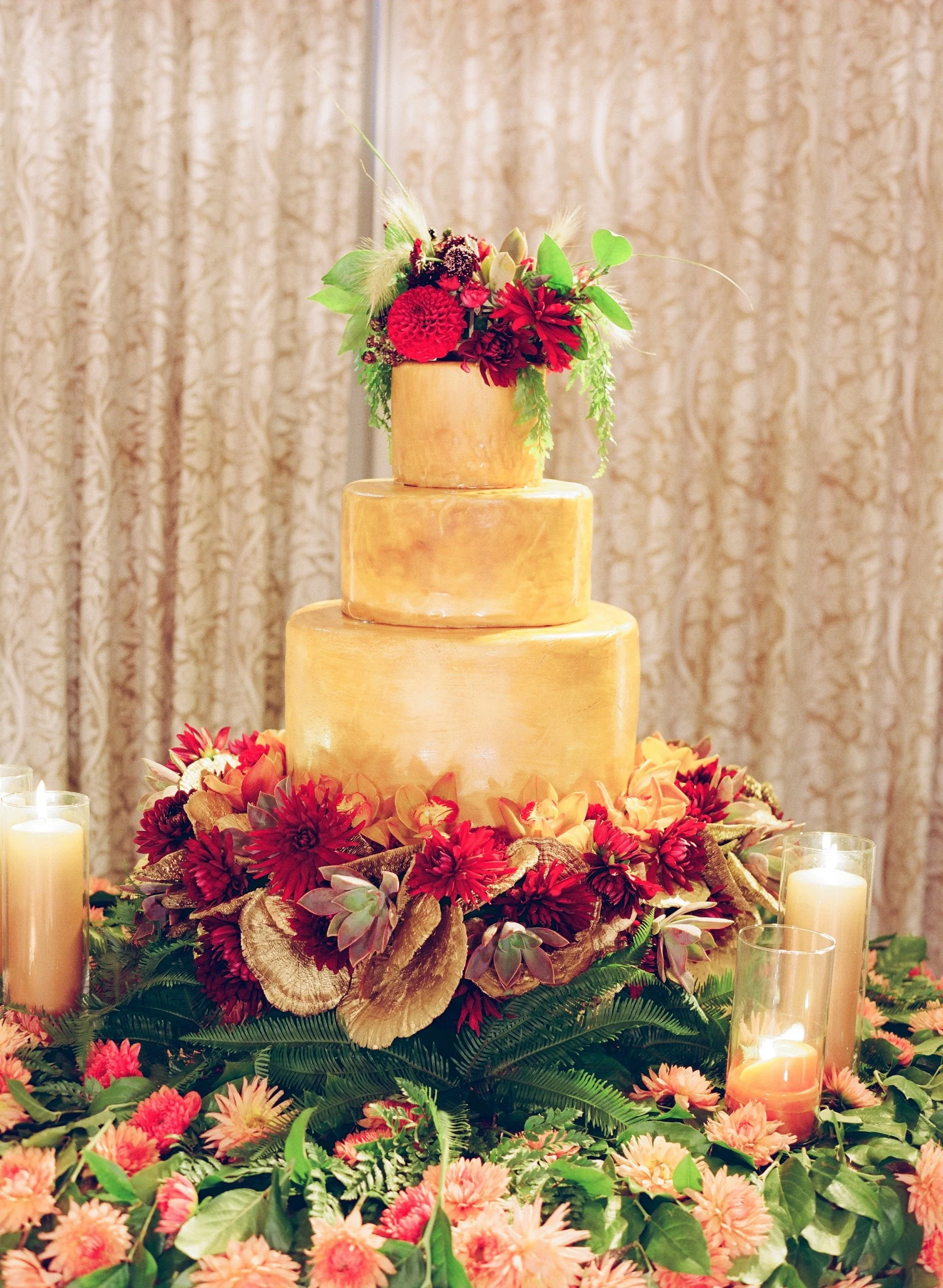 santabarbarawedding.com | Belmond El Encanto | Magnolia Event Design | Jose Villa | Wedding Cake