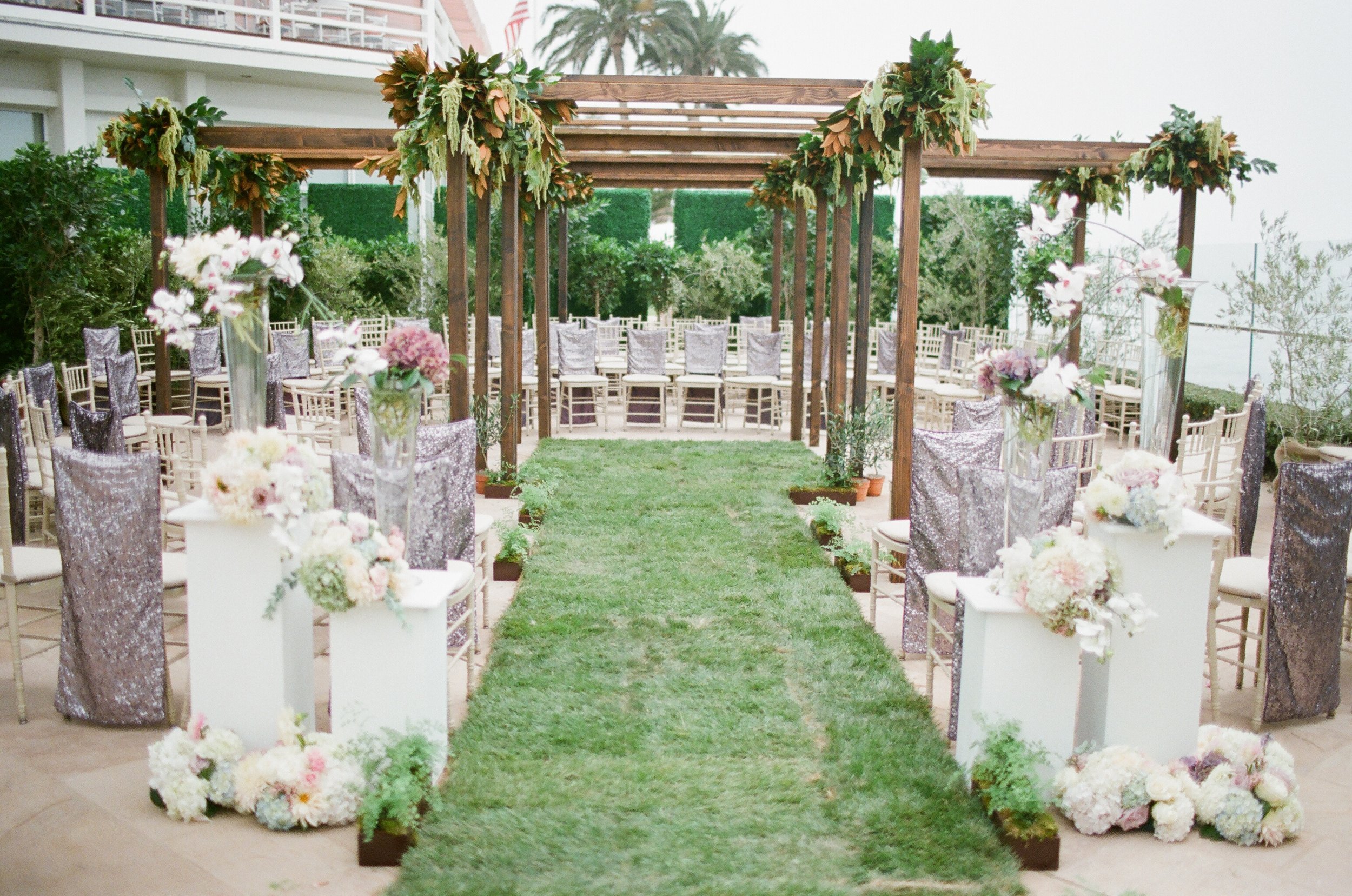 santabarbarawedding.com | Four Seasons Biltmore Wedding in Santa Barbara | Magnolia Event Design | Jose Villa