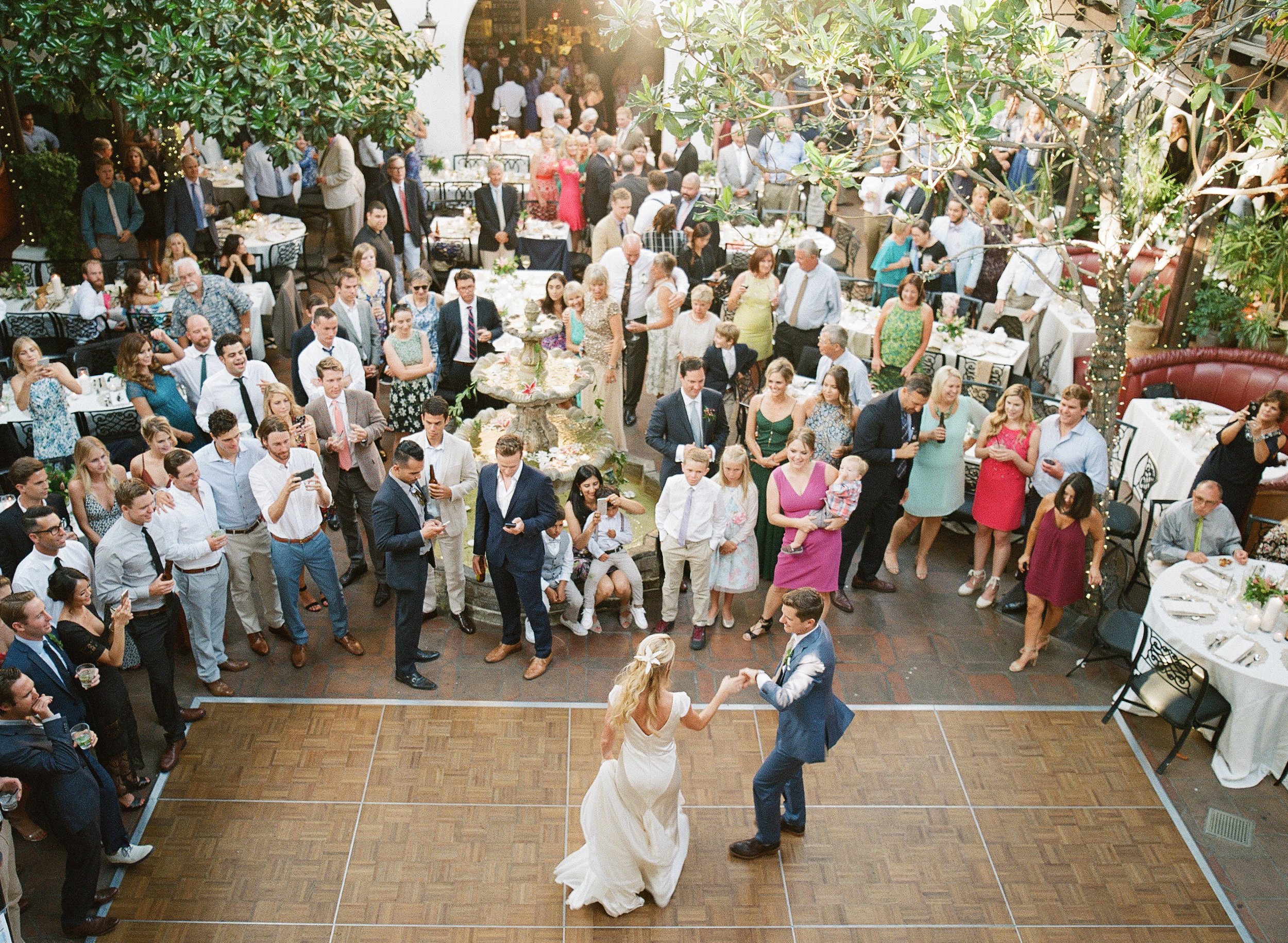 santabarbarawedding.com | Photo: Beaux Arts Photographie | Fern Bouquet Ideas