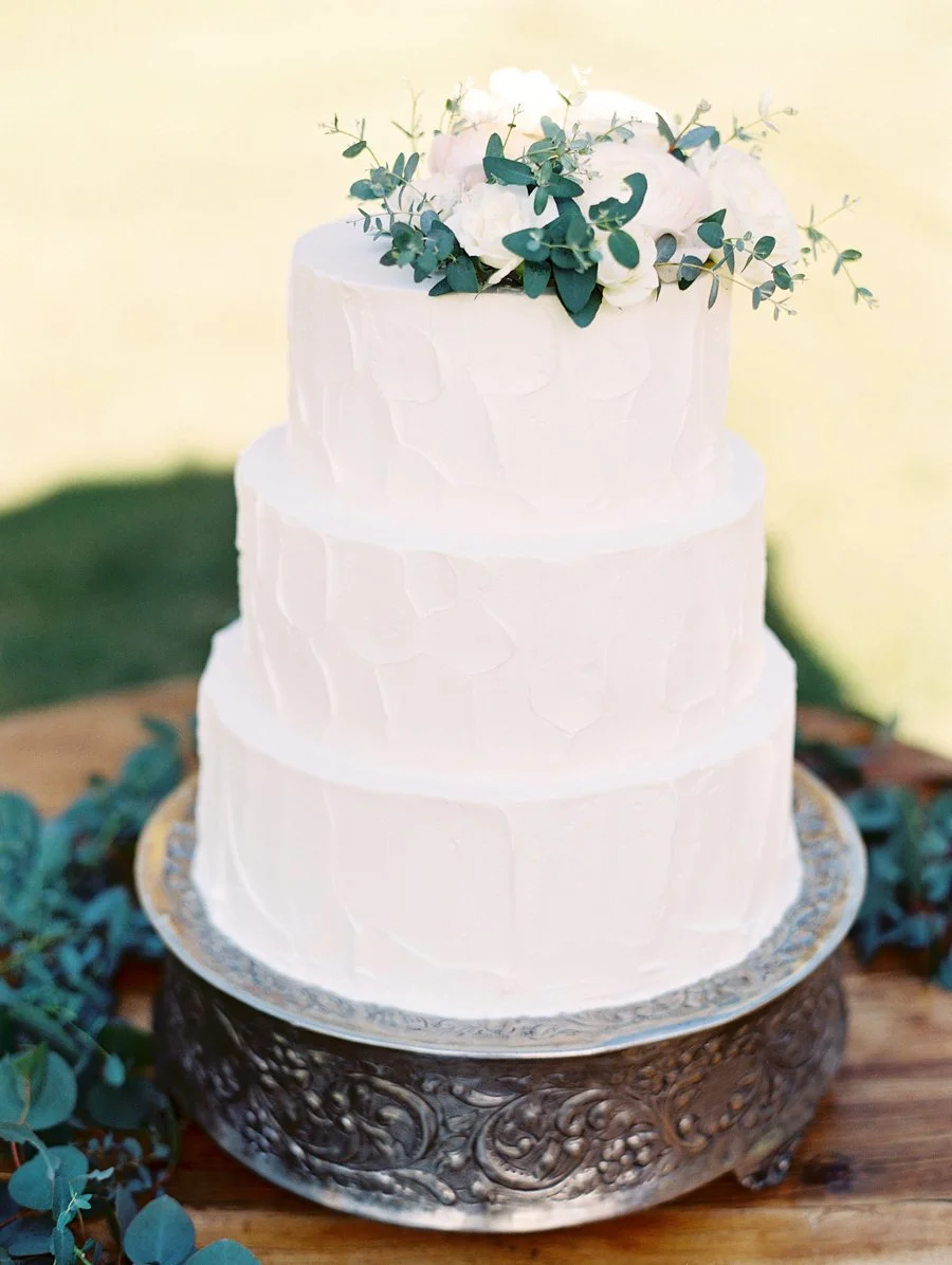 santabarbarawedding.com | photo: Lavender and Twine | Same Sex Contemporary Garden Wedding at Ojai Valley Inn