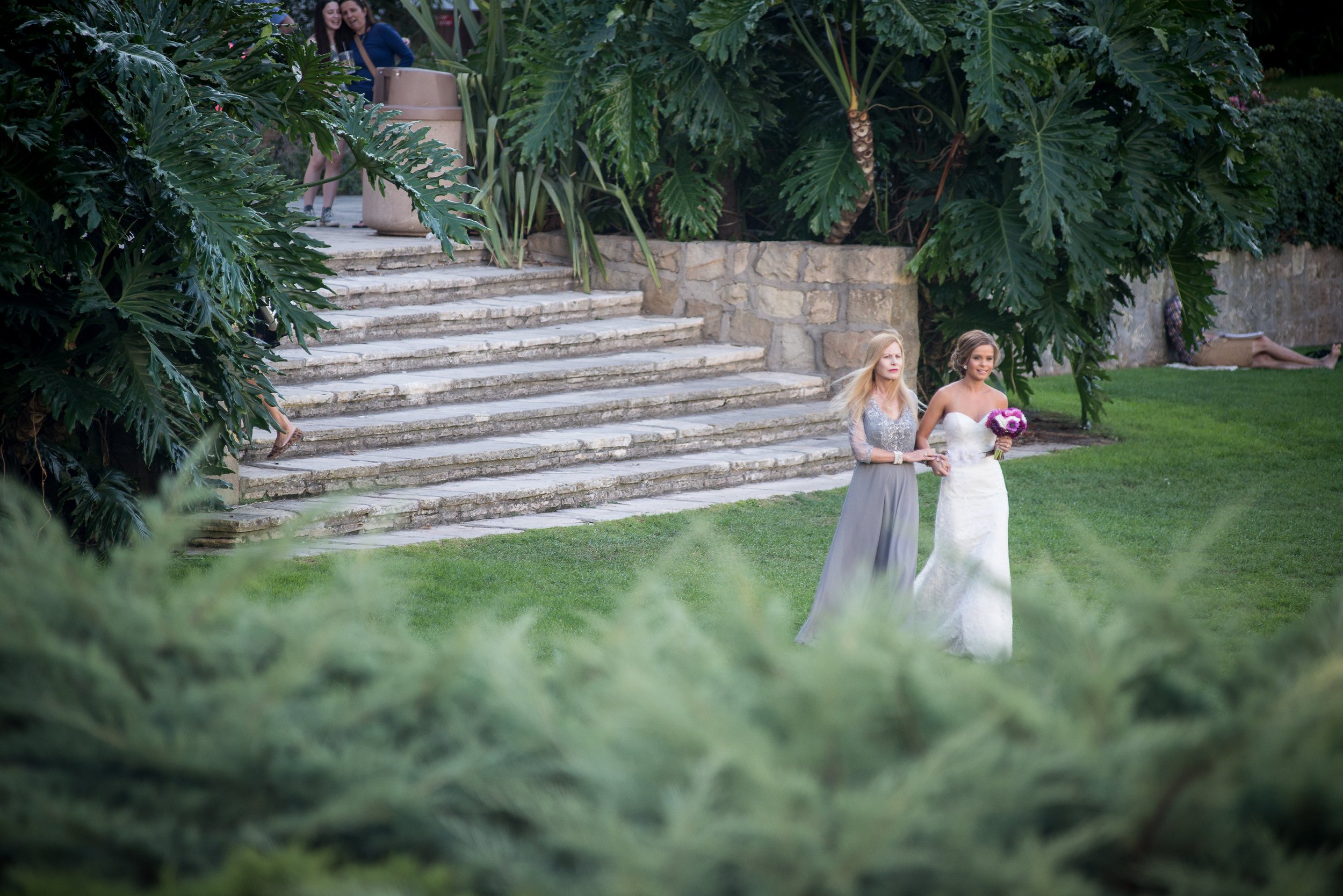 santabarbarawedding.com | Photo: By Cherry | Santa Barbara Courthouse wedding ideas