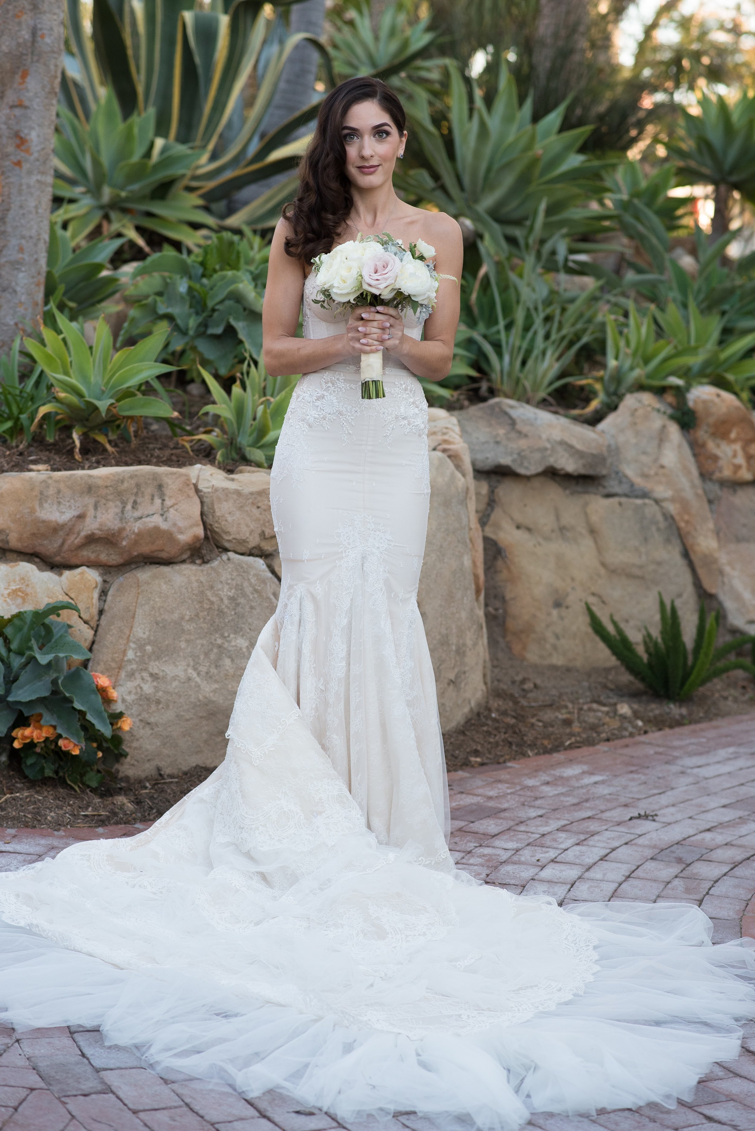 www.santabarbaraweddingstyle.com | Santa Barbara Wedding Style | Precious and Blooming | El Encanto Wedding | Nate and Jenny Weddings | Bride in Wedding Dress front