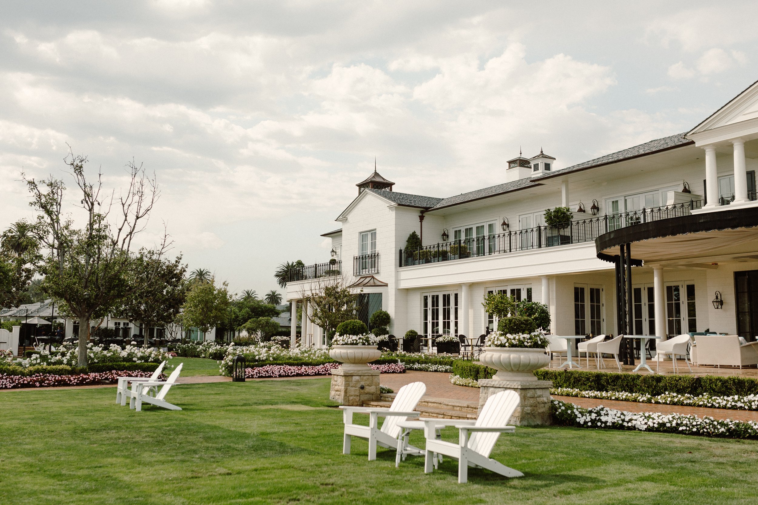www.santabarbarawedding.com | Nicole Donnelly | Rosewood Miramar Beach | The Outside of the Venue
