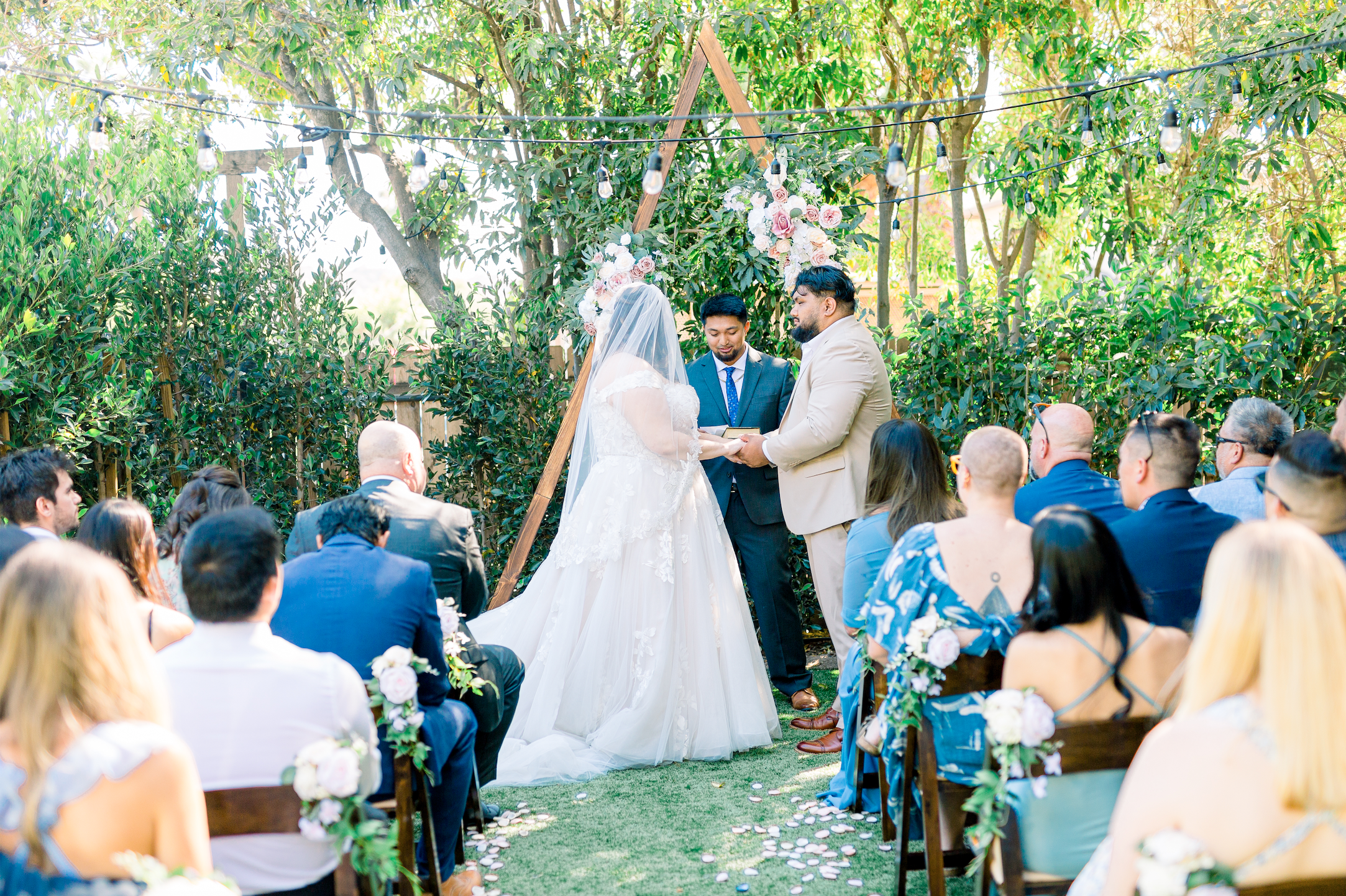 www.santabarbarawedding.com | Fig + Willow Studios | De La Vina Inn | The Twisted Twig | Essense of Australia | NV Glam Studio | The Ceremony