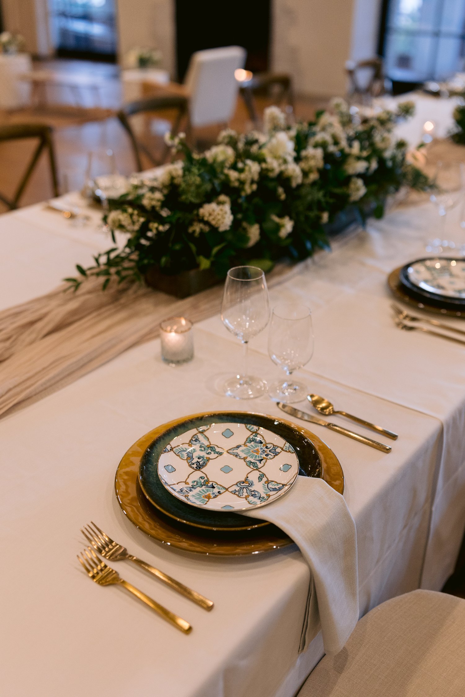 www.santabarbarawedding.com | Mar Monte Hotel | Kyle London Photography | Felici Events | Costa Santa Barbara | Ventura Rental | PacWest Blooms | Reception Table Set Up