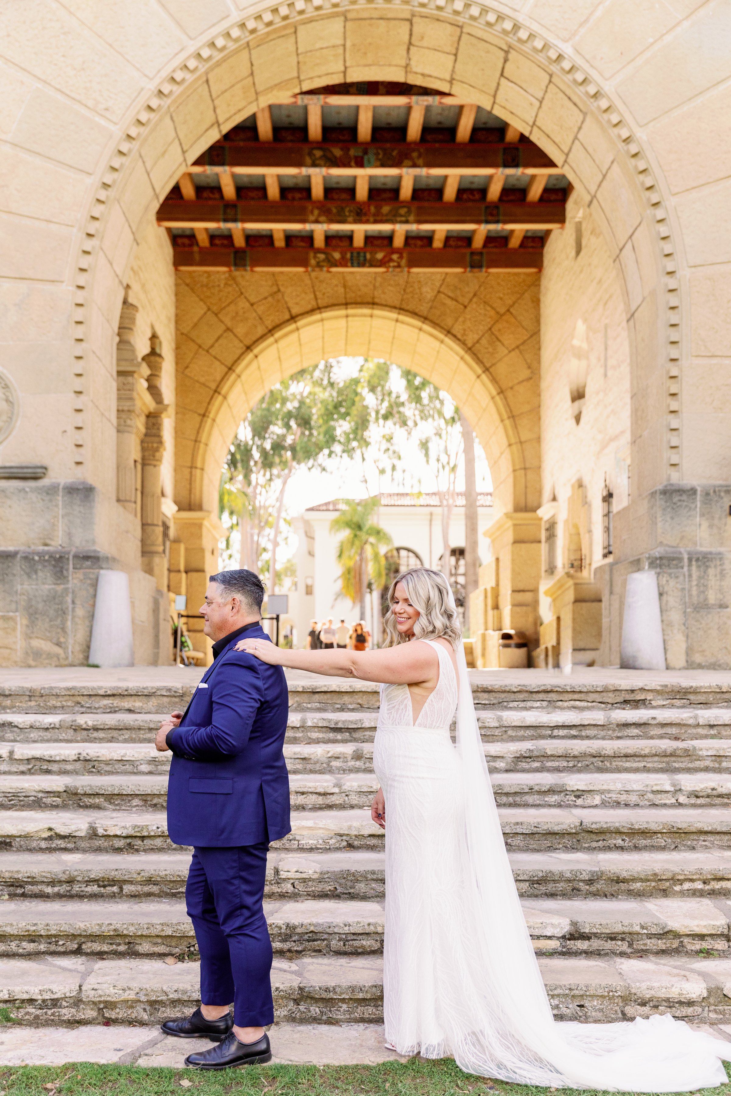 www.santabarbarawedding.com | Ashley LaPrade | Santa Barbara Courthouse | Luck Eleven | Perry Floral | Hart Schaffner Marx | Made with Love Bridal | First Look