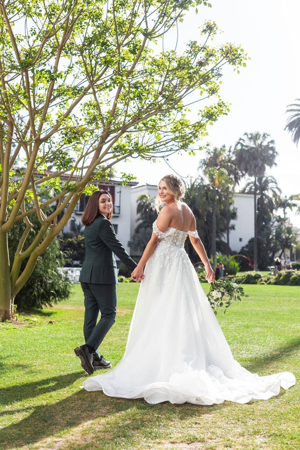 www.santabarbarawedding.com | Weddings by the Sea | Santa Barbara Courthouse | Kevin Qian | Cate Forest Designs | Couple on Courthouse Lawn