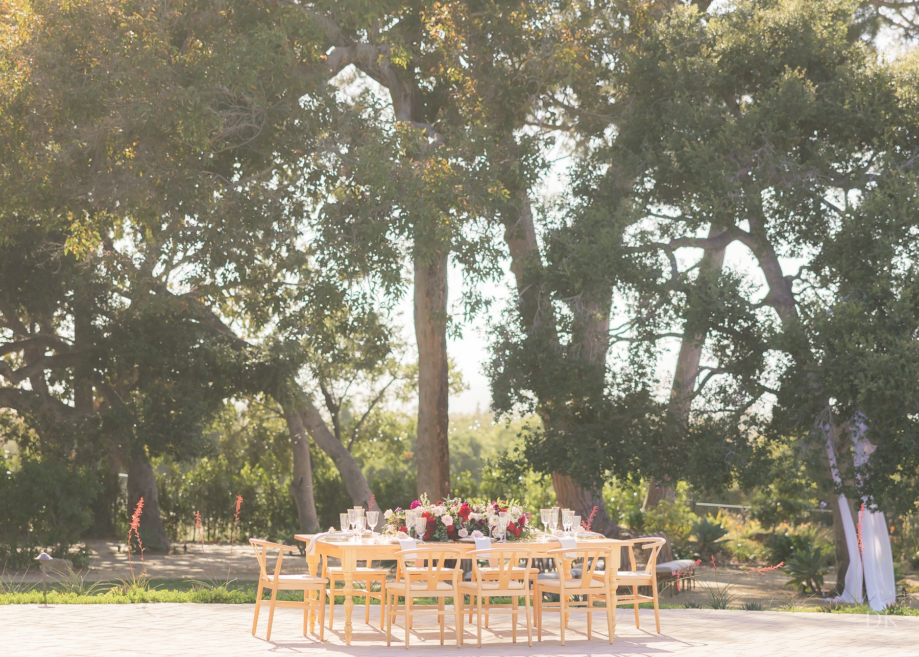 www.santabarbarawedding.com | Hidden Oaks Ranch | Reception Table Set Up Outside at Wedding Venue