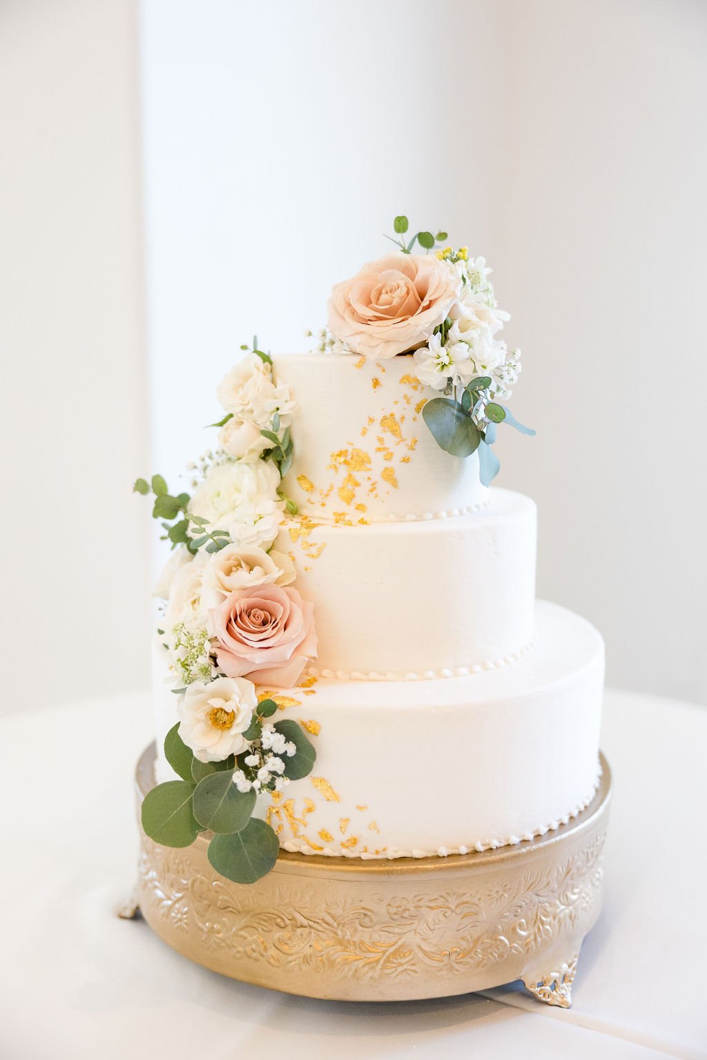 www.santabarbarawedding.com | Events by Fran | Kelsey Rinaldi | Spanish Hills Club | Casa Blanca Flowers | Amigo Party Rentals | Jill Cake Creations | Wedding Cake
