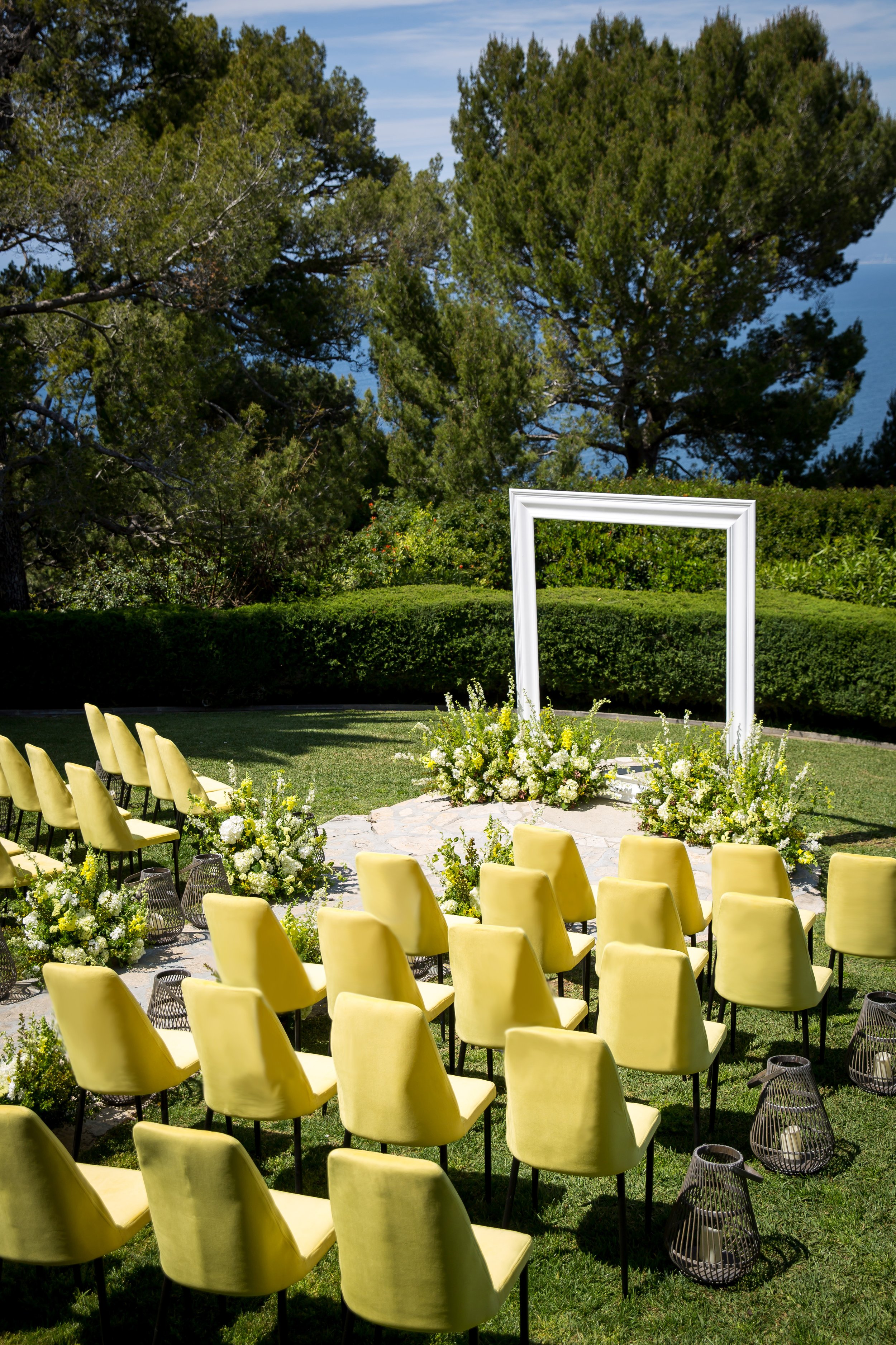 www.santabarbarawedding.com | Bright Event Rentals | Say “Yes” to Yellow | Yellow Inspired Florals and Event and Wedding Designs