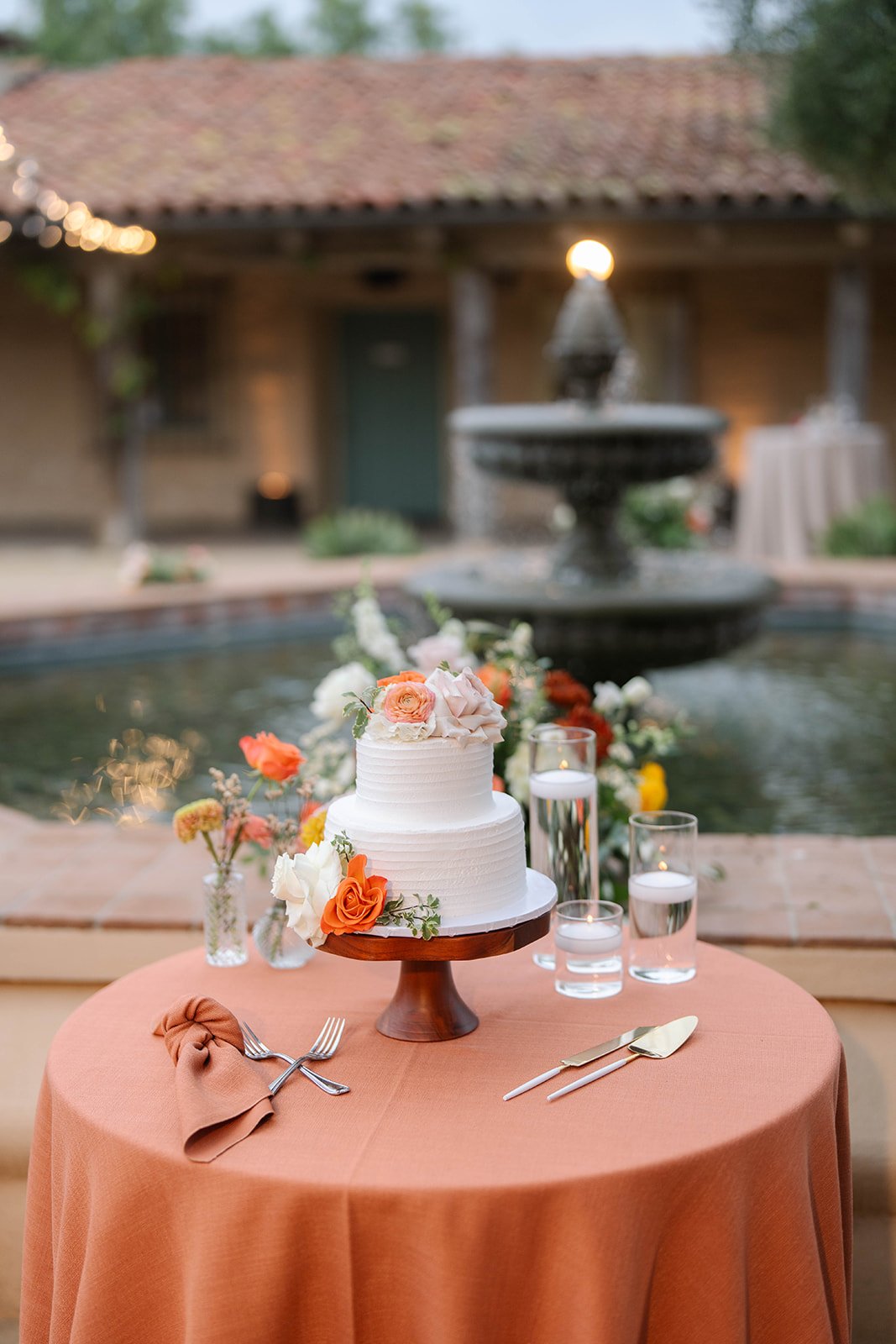 www.santabarbarawedding.com | Lina Bell | Ann Johnson Events | SB Historical Museum | The Poppy Pod | Blushing Beauty | Ventura Rentals | Omni Catering | Wedding Cake Table