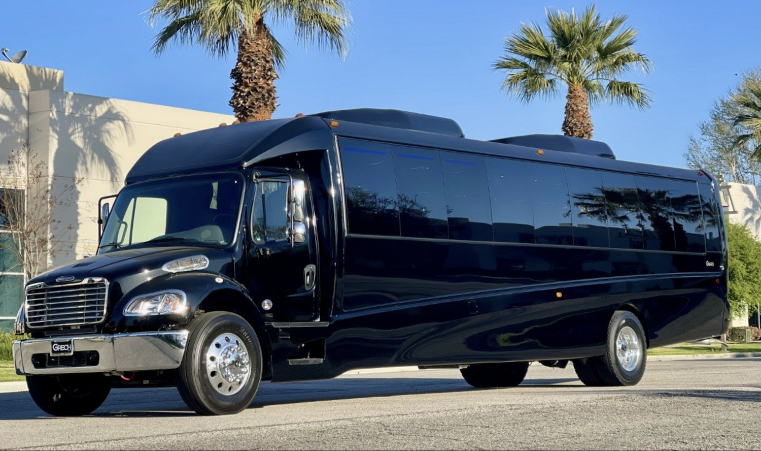 www.santabarbarawedding.com | Elegant Image Limousine | Luxury San Luis Obispo Transportation Services | Black Luxury Coach Shuttle