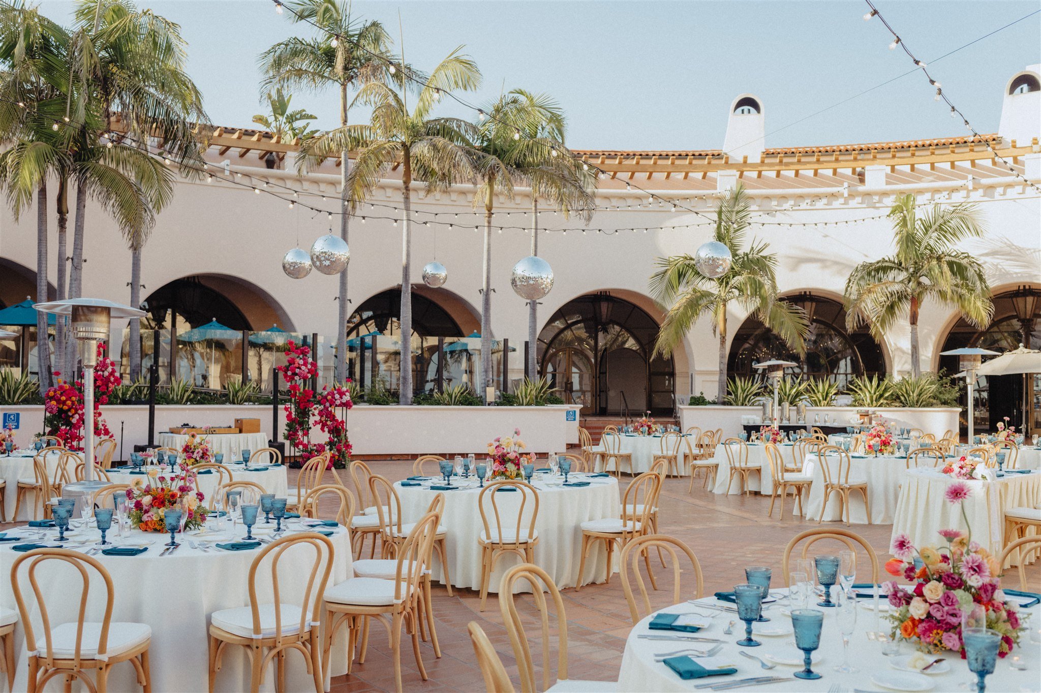 www.santabarbarawedding.com | Hilton Beachfront Resort | LuckEleven Events | Brocoff Photography | Once Upon A Florist | Amigo Party Rentals | Reception Table Set Up