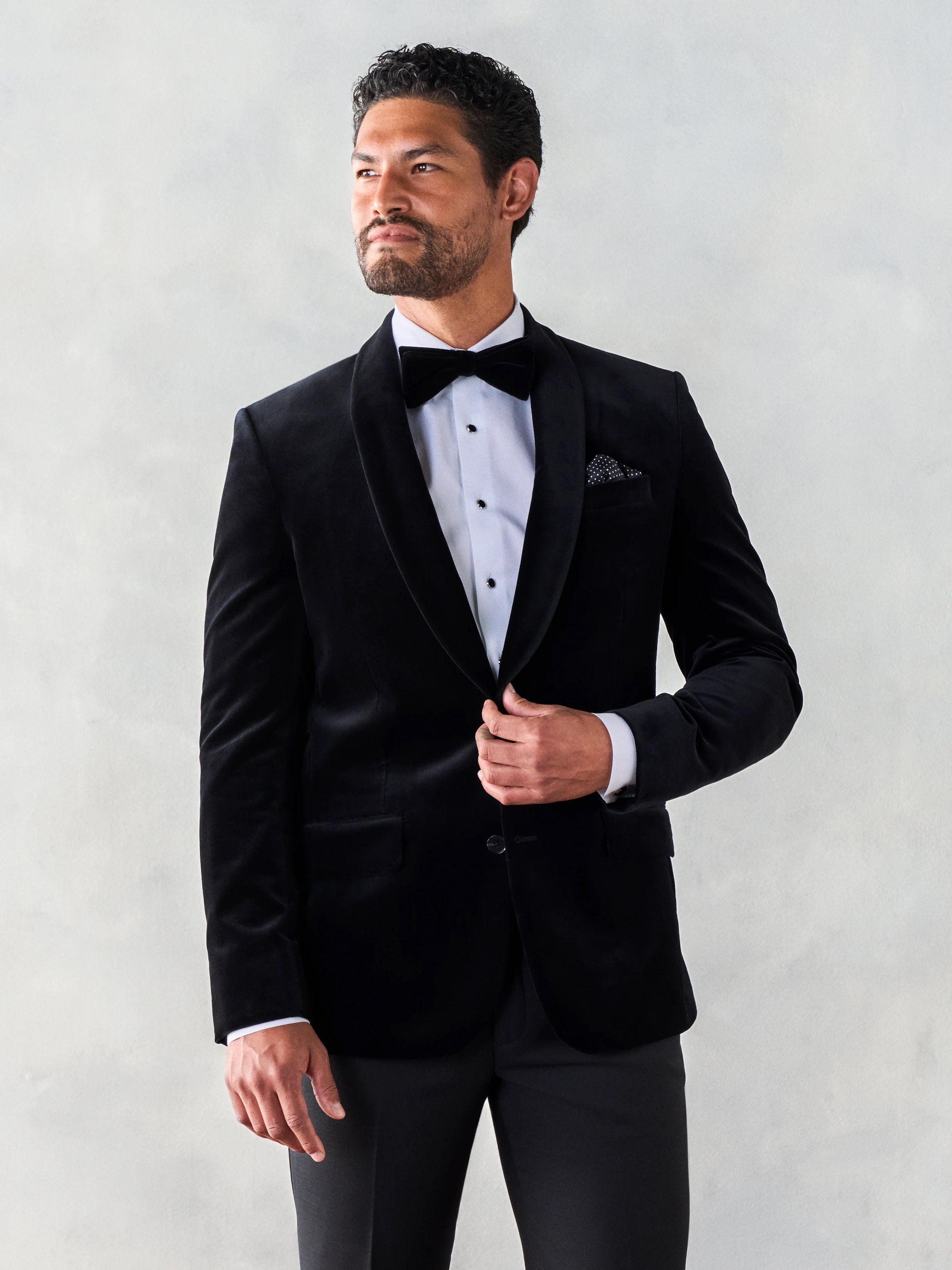 02_Velvet_Jacket_Tuxedo_2023_0377JacketCrop_2812x3750_d394f212-c3b2-47a3-b4e5-ba0cf71670a4.jpg