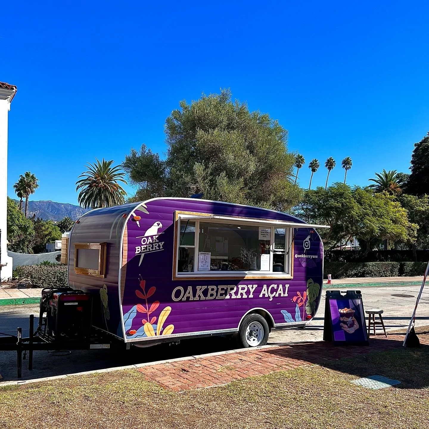 oakberry trailer.JPG
