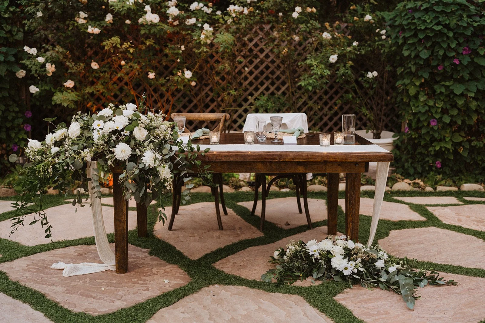 www.santabarbarawedding.com | Twisted Twig | Cait Photo | Bride and Groom's Sweetheart Table