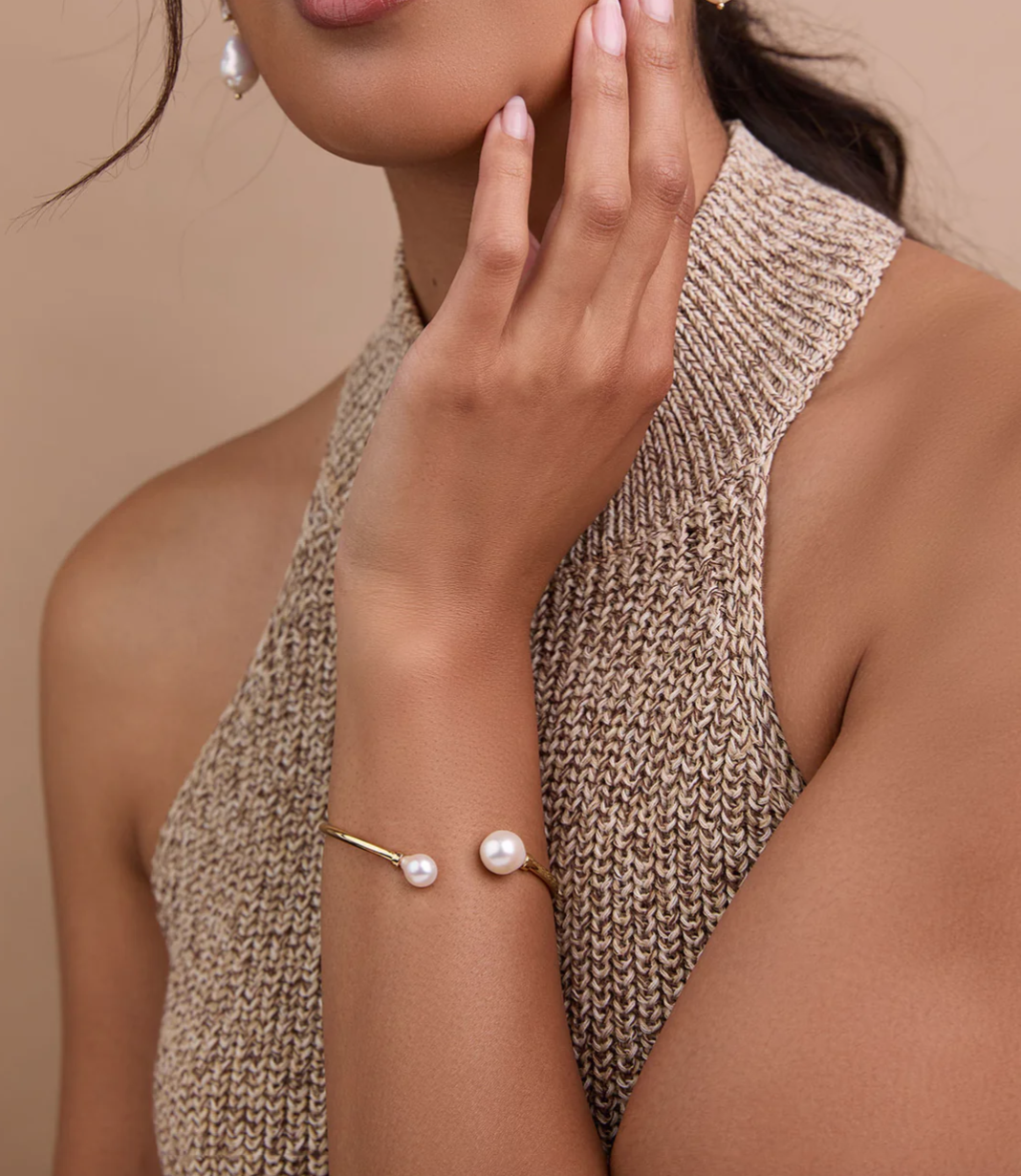 www.santabarbarawedding.com | Olive &amp; Piper | Pearl Cuff for Wedding Guest