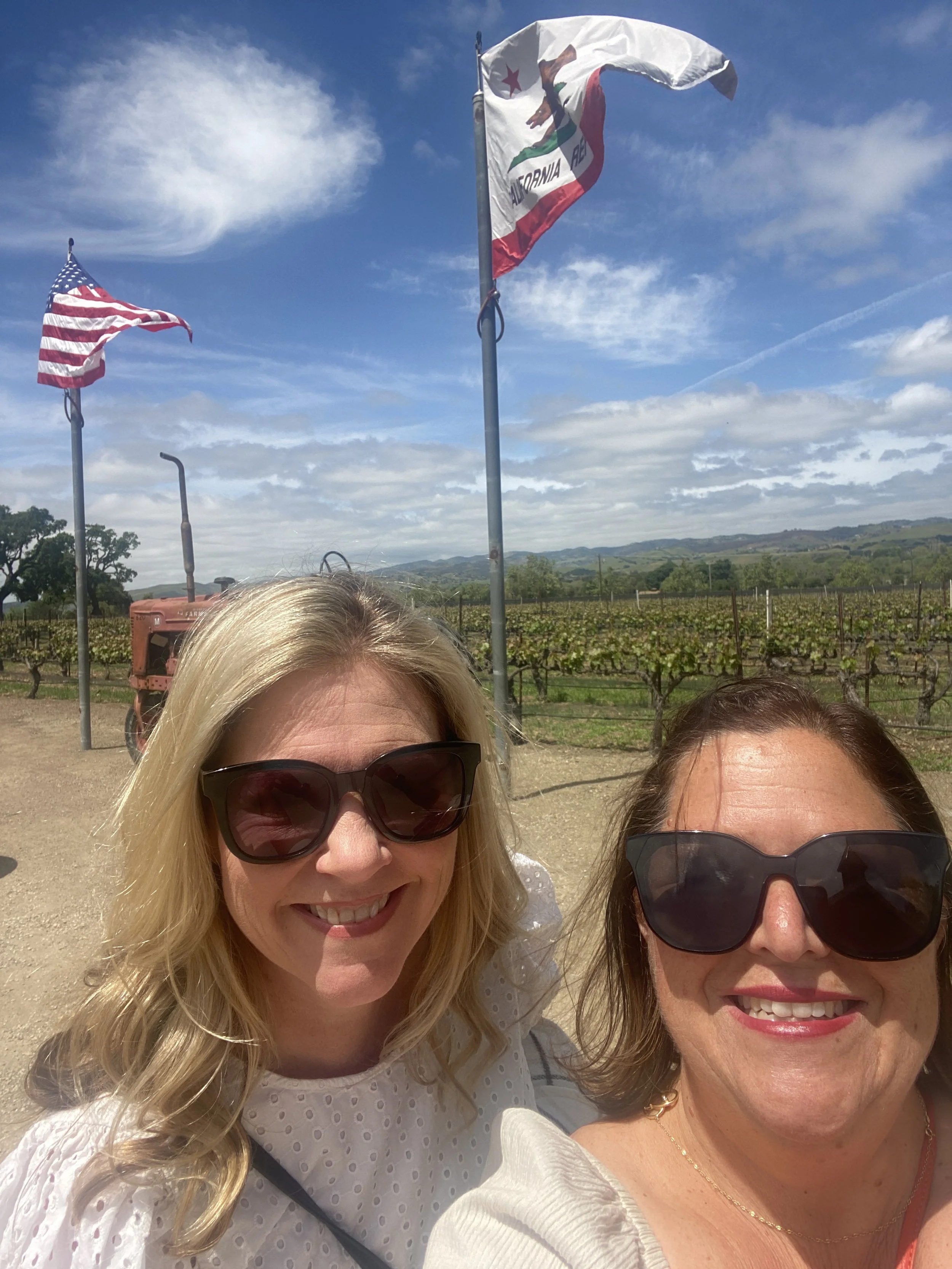 11 vega vineyard zohe and lindsey.JPEG