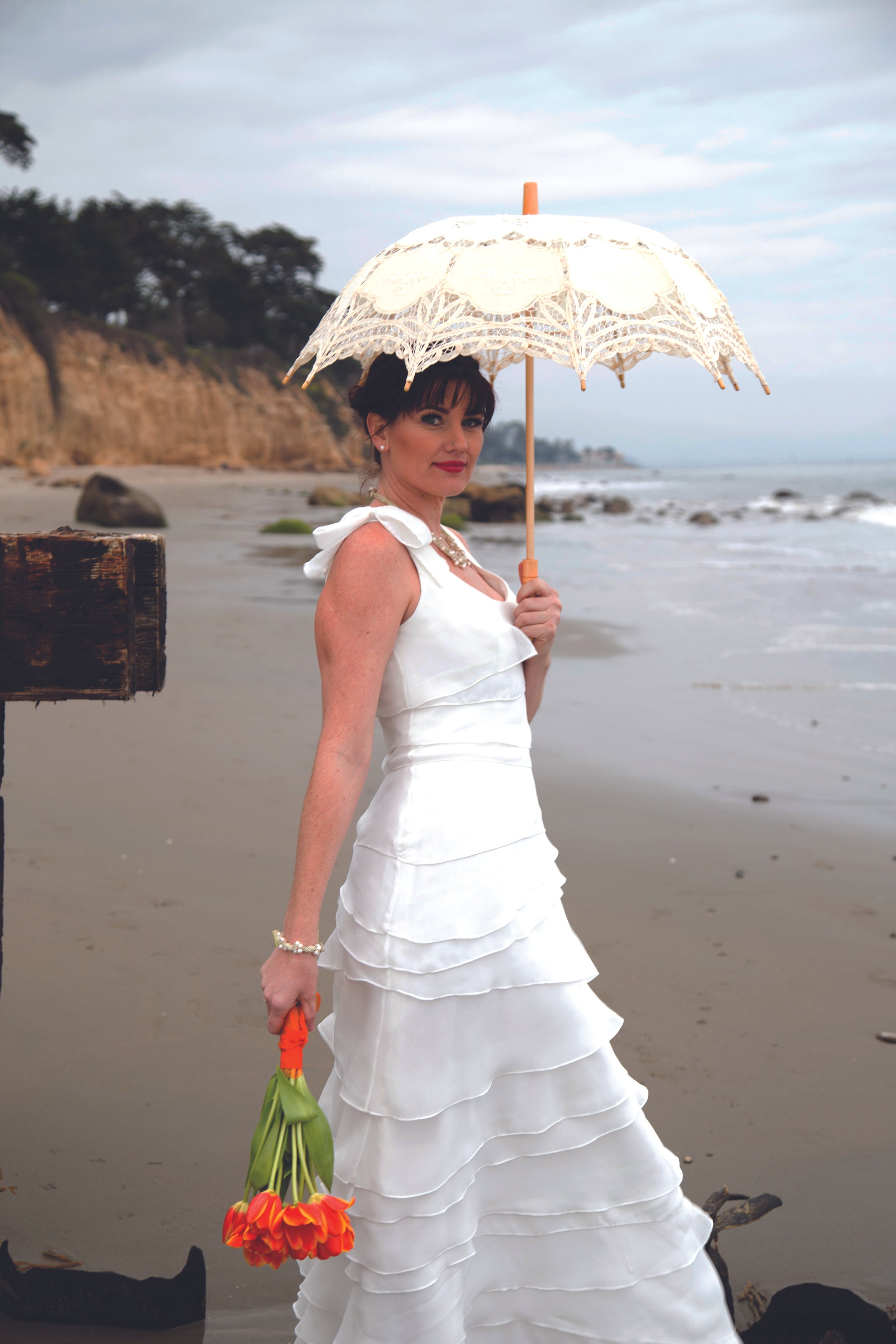 www.santabarbaraweddingstyle.com | Parasols in Paradise