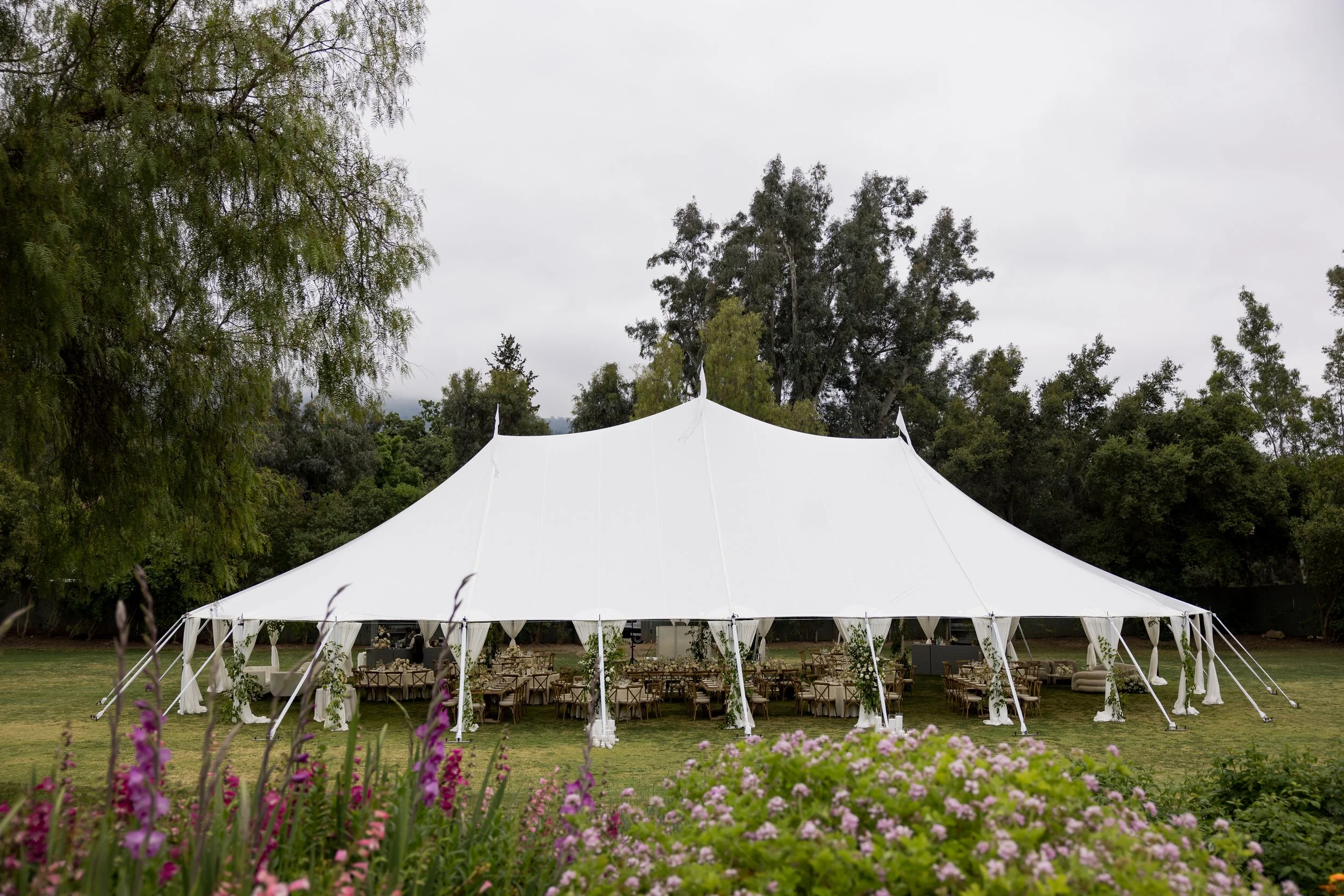www.santabarbarawedding.com | Town and Country Event Rentals