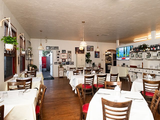 www.santabarbarawedding.com | Arnoldi’s Cafe | Santa Barbara Rehearsal Dinner Venue