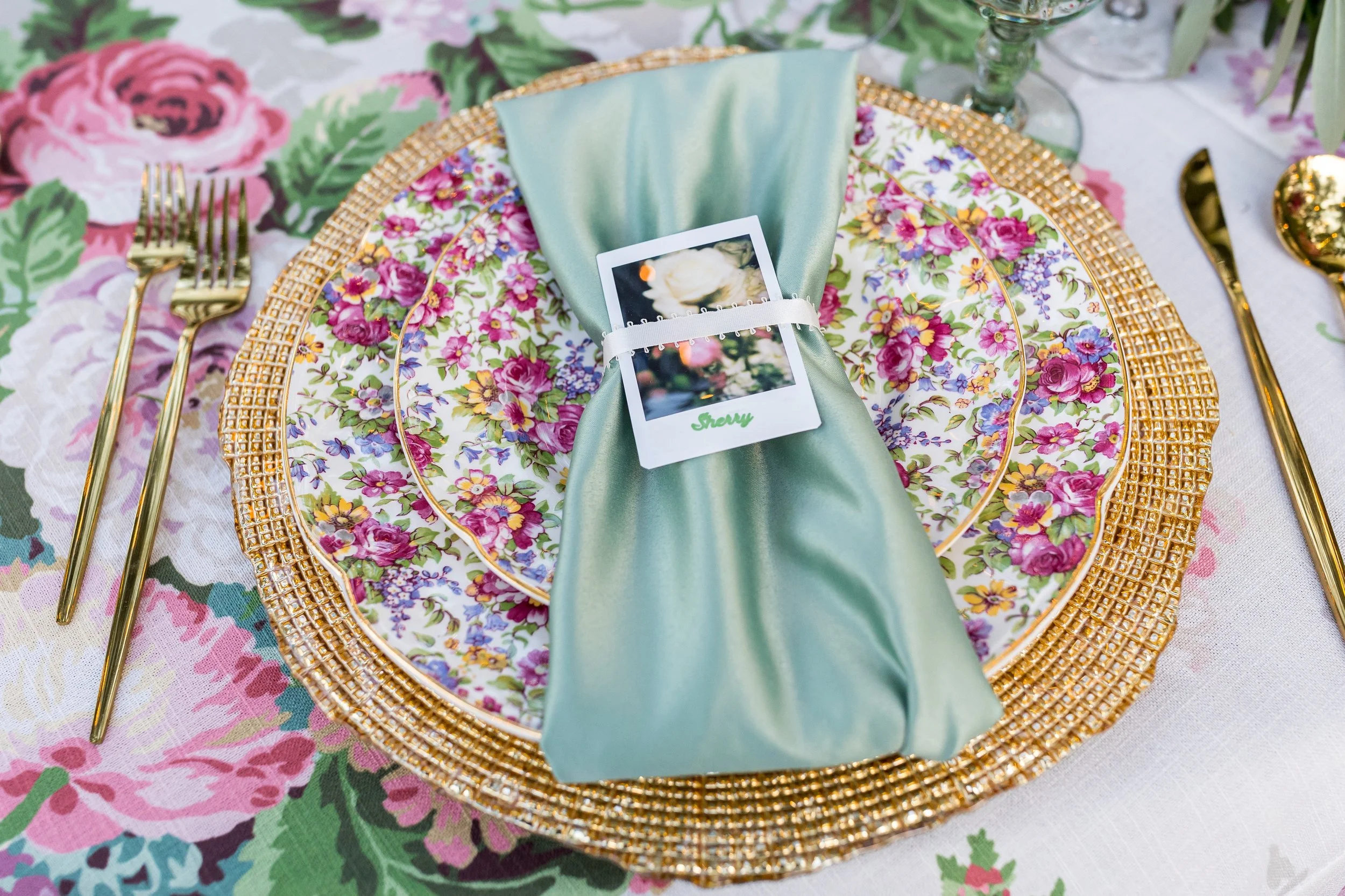 www.santabarbarawedding.com | Elizabeth Victoria | Country Meadow Ranch | I Love You Maddly | Lucky Lady Florals | Ventura Rentals | Oh Yay Designs | Luxe Linen | Reception Table Set Up