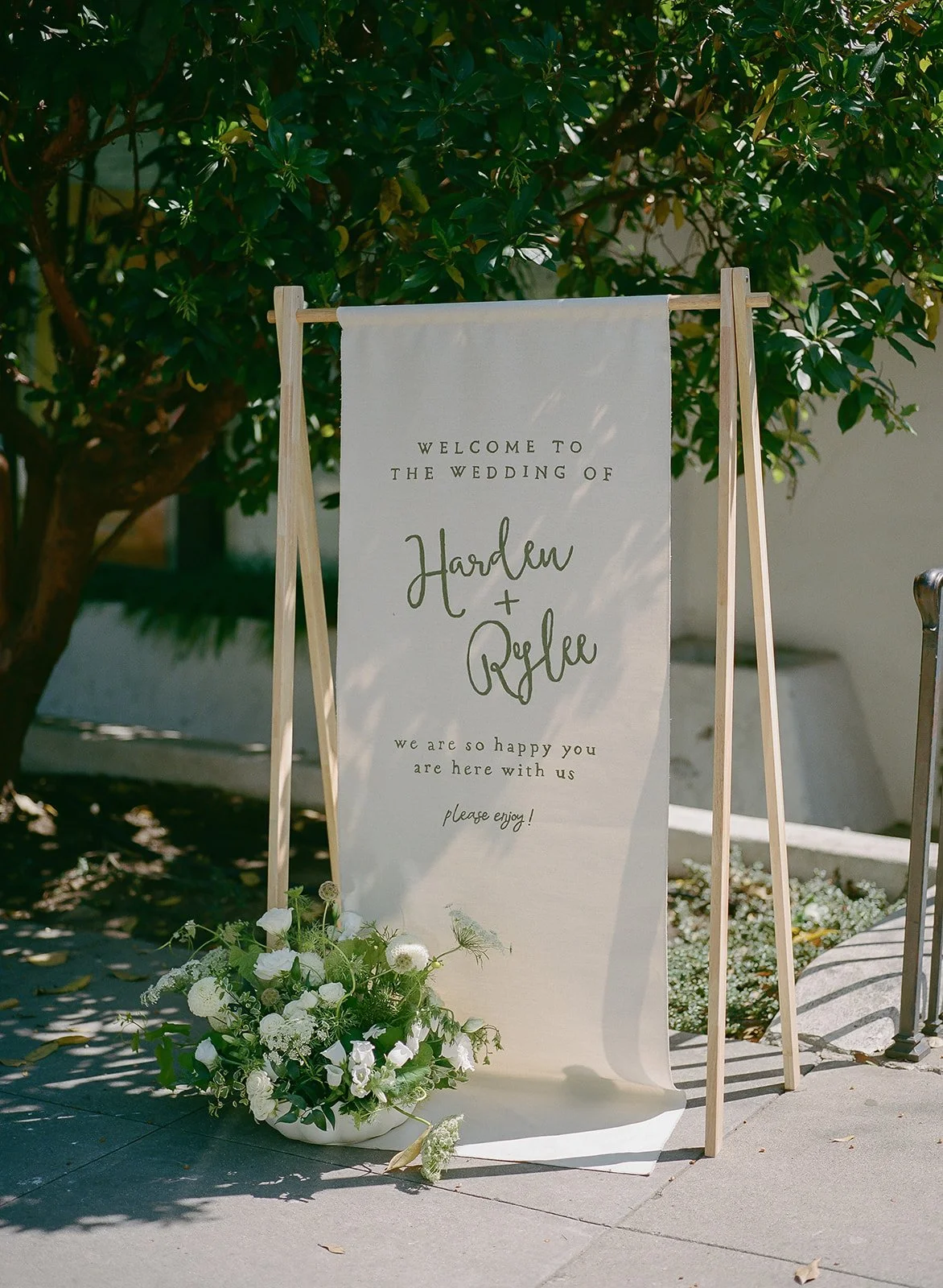 www.santabarbarawedding.com | Unitarian Society of Santa Barbara | Bethany Joy Photo | Intentional Gatherings Co. | Bliss Fine Florals | Wedding Sign