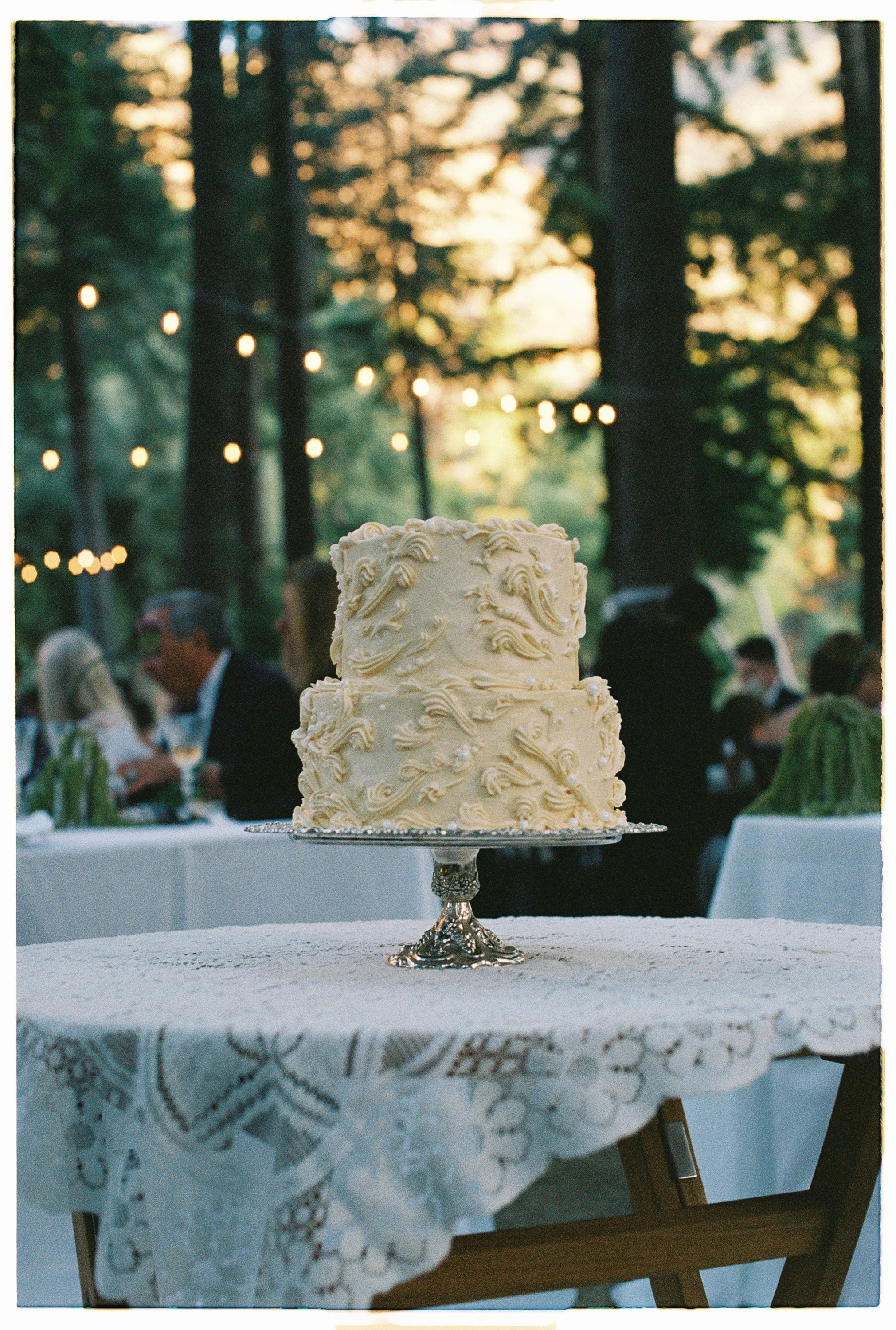 www.santabarbarawedding.com | Zaca Lake | Laine Palm Planning | Alanna Durkee | Brophy Blooms | SYV Elite Events | Amber Rose | Couple at Reception