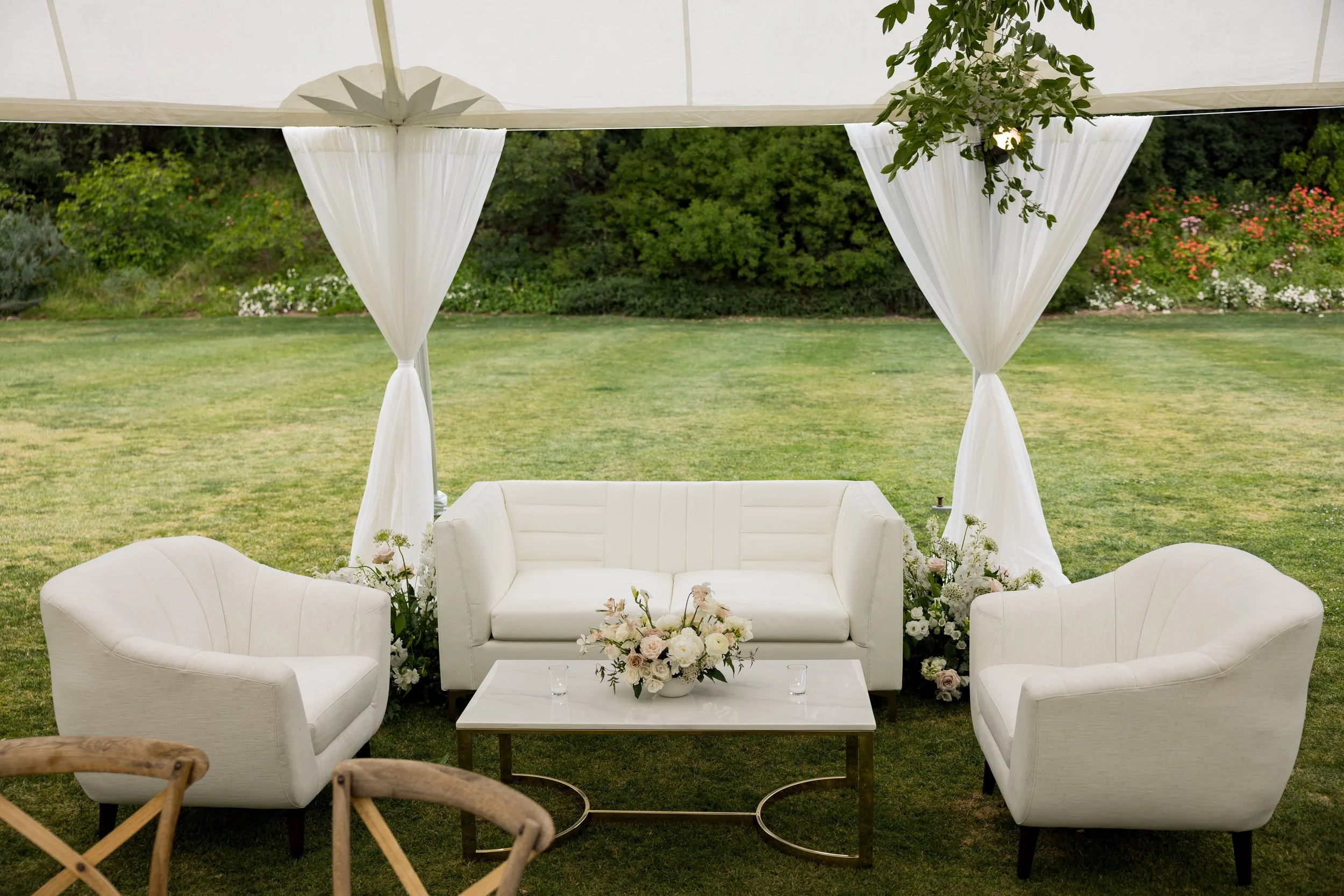 www.santabarbarawedding.com | Michael Segal | Tessa Lyn Events | Town and Country Events | Ojai Valley Inn | Enchanted Garden Floral Design | Lounge Area