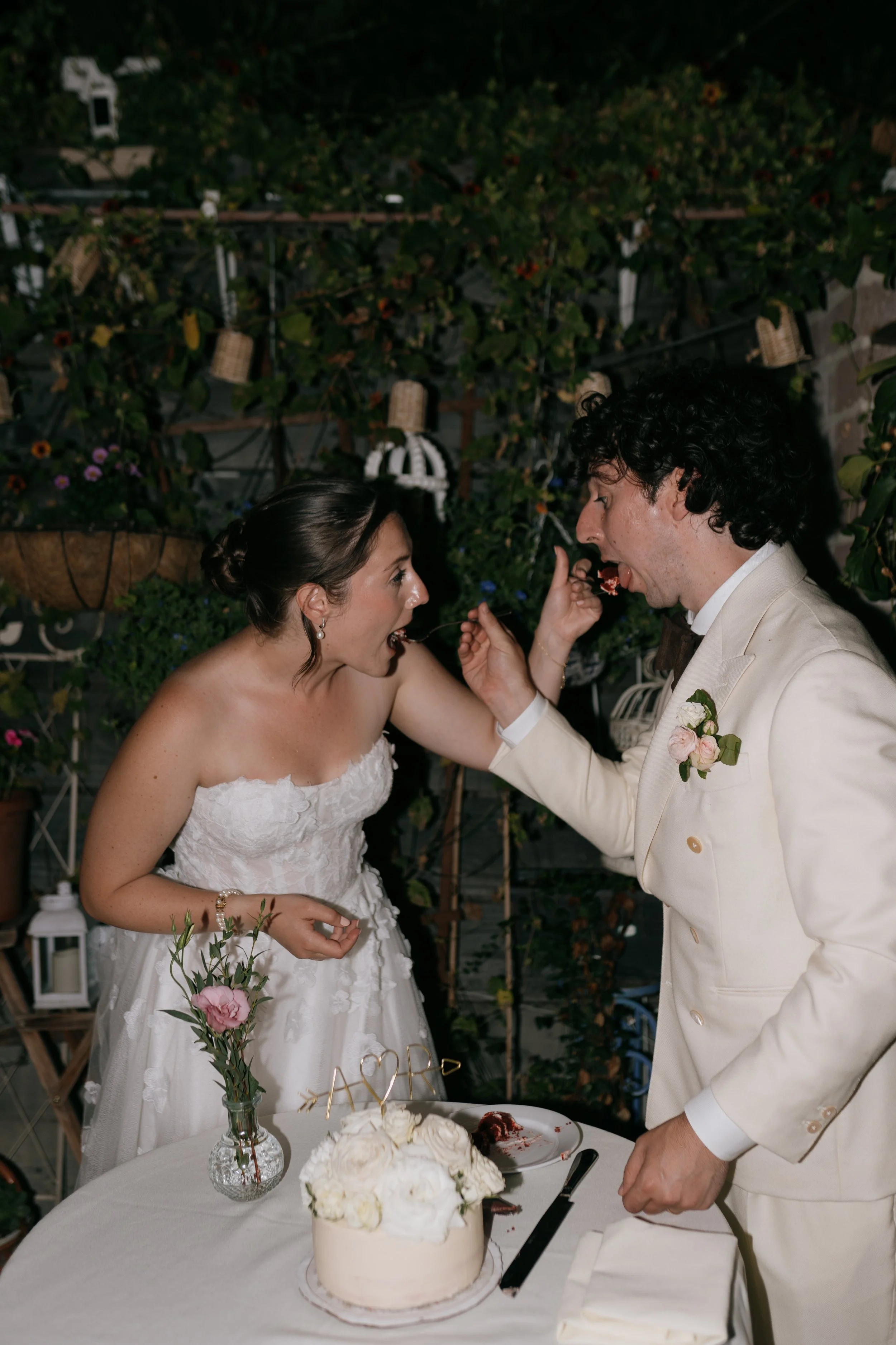 www.santabarbarawedding.com | Bae Events | Danya Izarraraz | Anthology Studios | Arnoldi’s Cafe | Samara Beauty | Tailor’s Keep | Willowby by Watters | Lilac Pattiserie | Cake Cutting