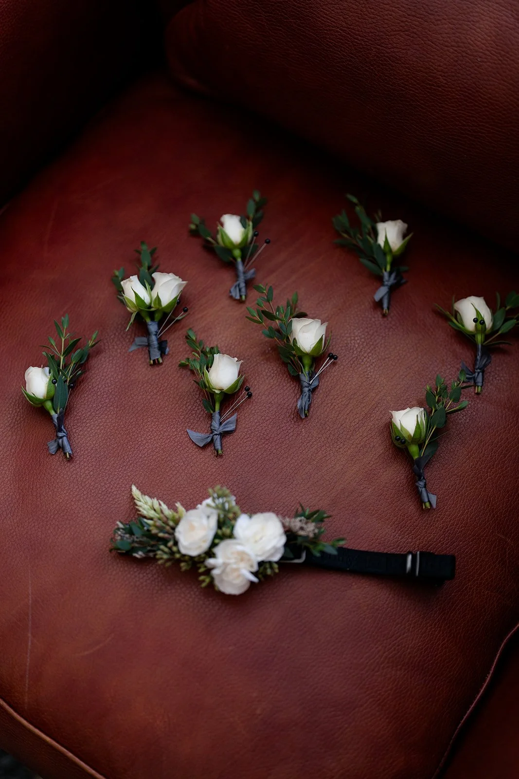 www.santabarbarawedding.com | Roblar Farm | KB Events | Anastasia Tamarina Photography | Poppy Pod Floral Design | Groom and Groomsmen Boutonnieres