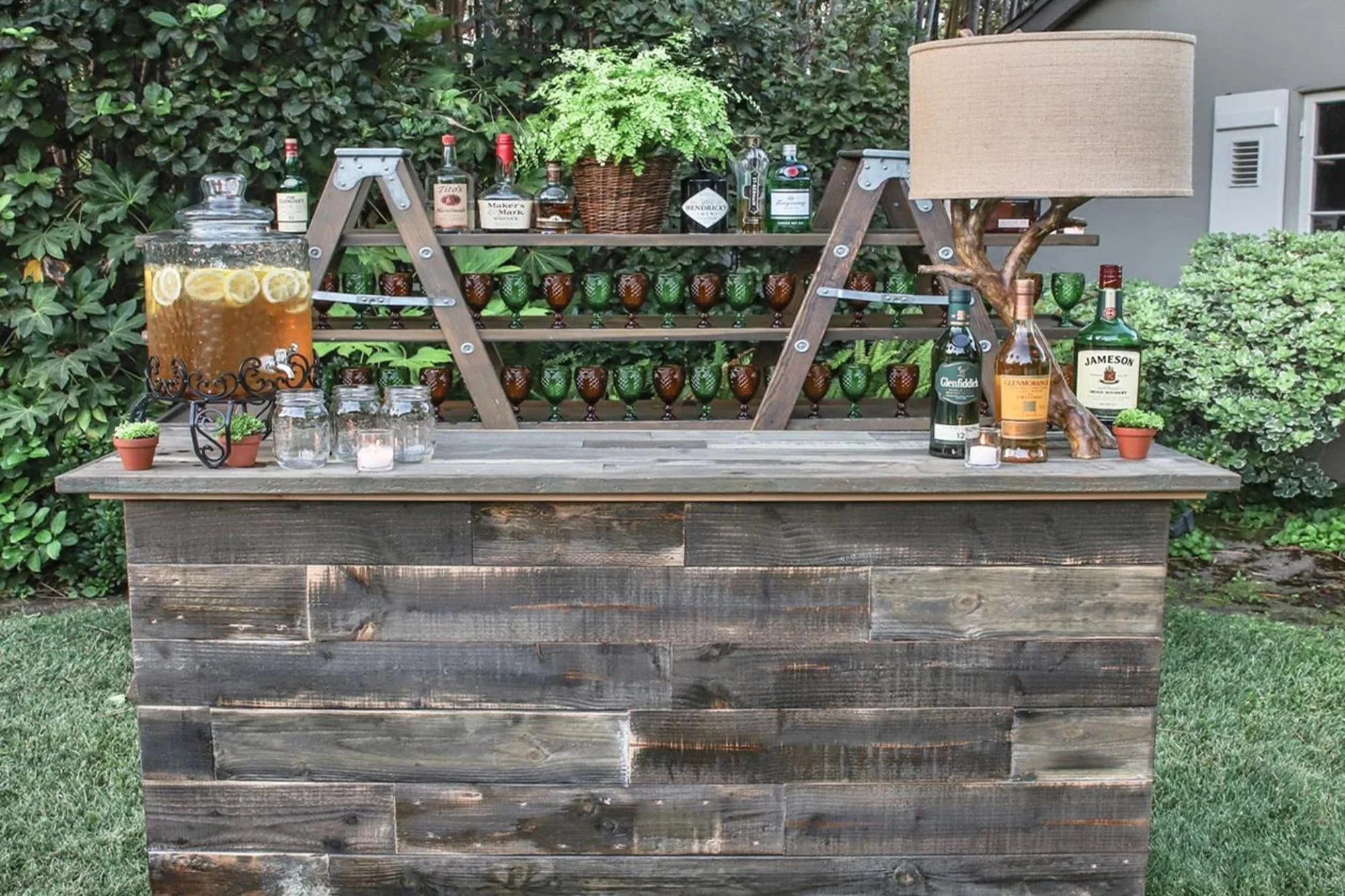 12 Innovative Bars for Your Wedding Reception