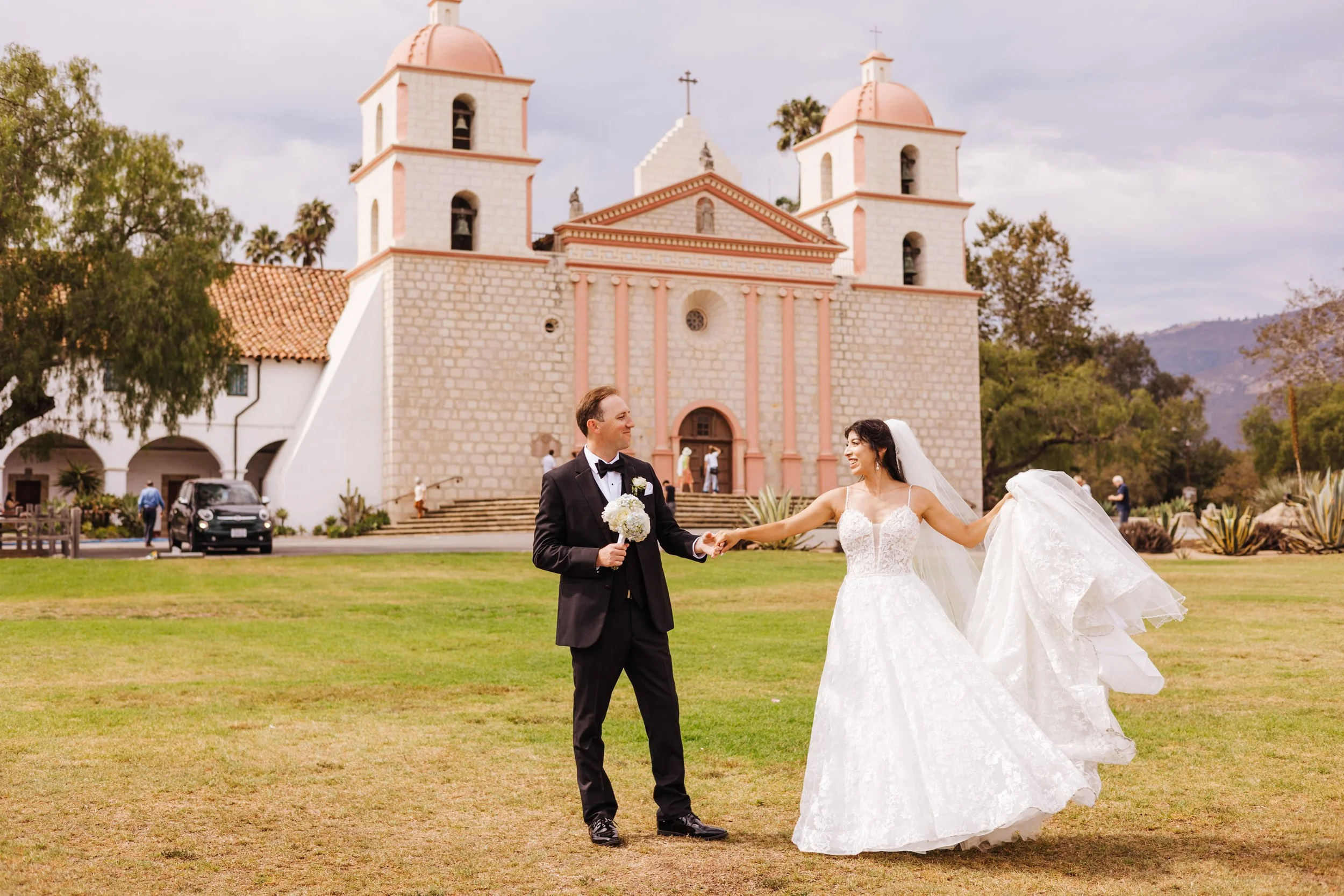 www.santabarbarawedding.com | Allie Dearie | Lucky Penny Events | Old Mission Santa Barbara | Couple in Front of Church