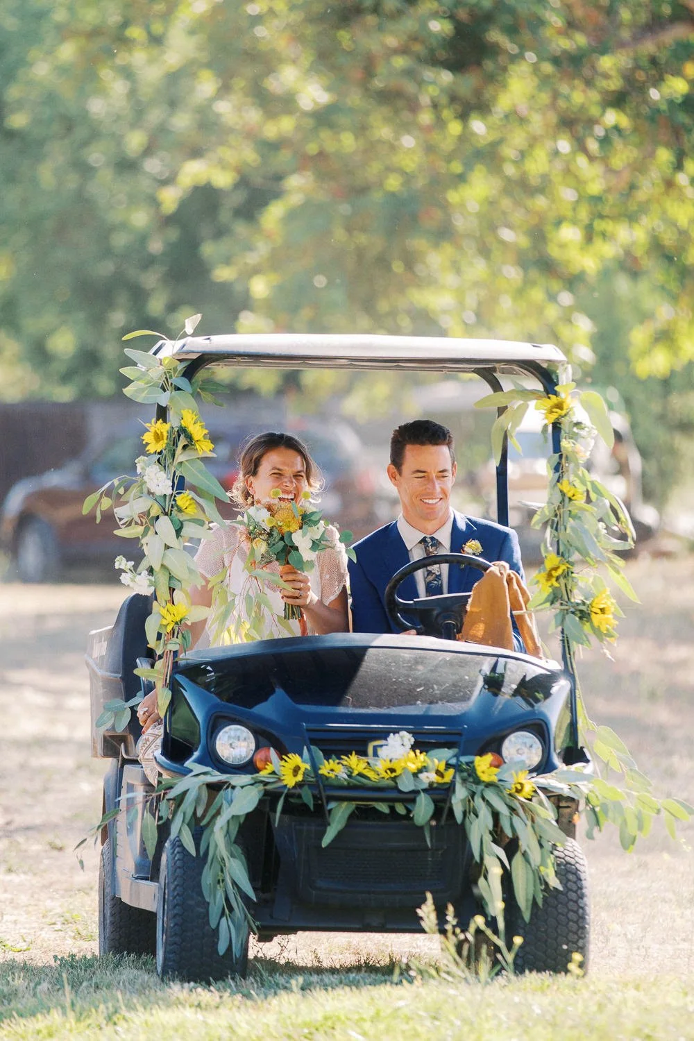 www.santabarbarawedding.com | Grace Kathryn | Amazing Days Events | Nikki’s Salon | Otis + Pearl | Santa Ynez Valley Elite Events | Couple Entering Ceremony on Golf Cart