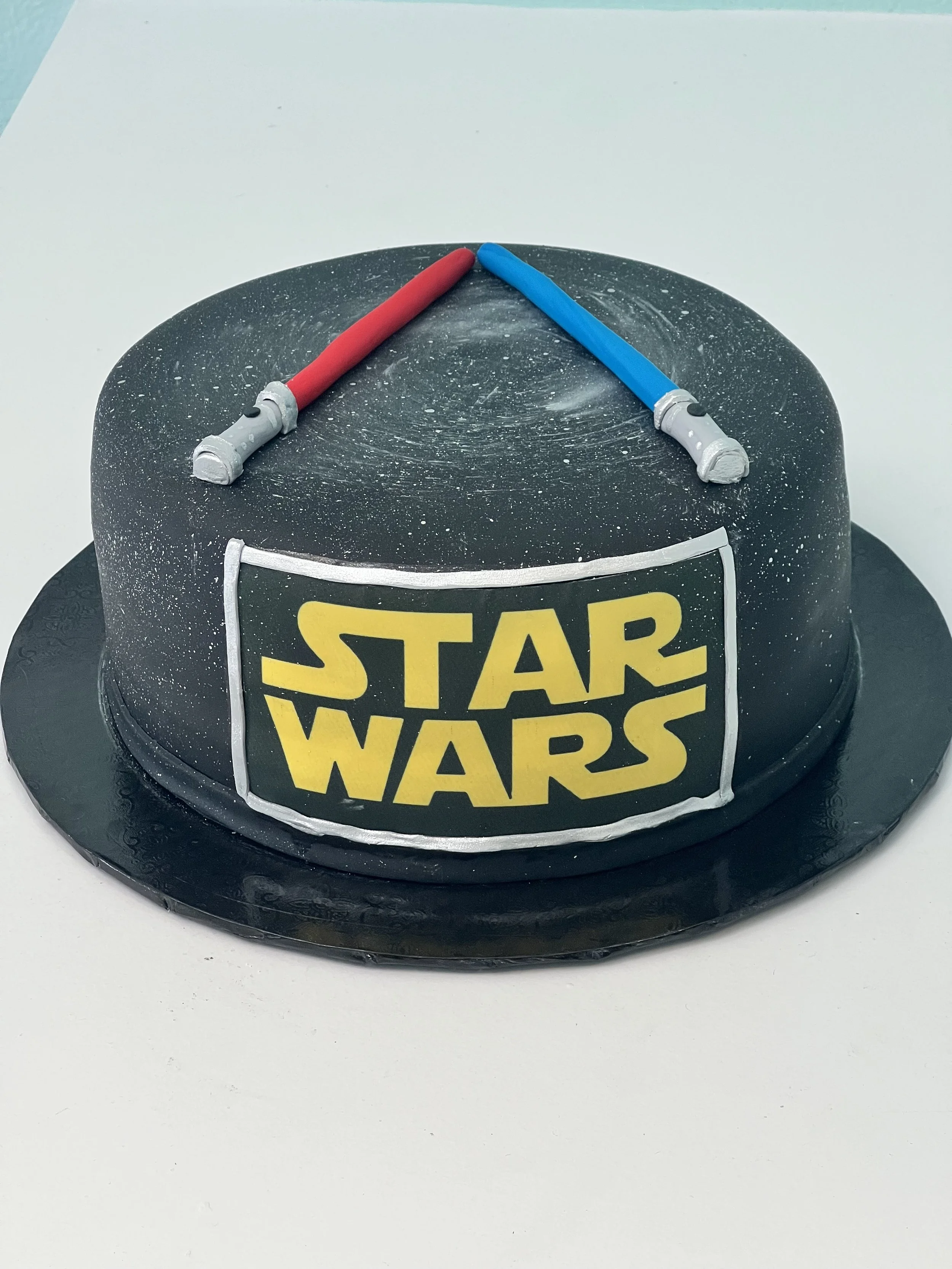 www.santabarbarawedding.com | Little Thing Bakery | Star Wars Desserts