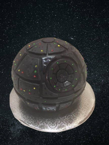 www.santabarbarawedding.com | Little Thing Bakery | Star Wars Desserts
