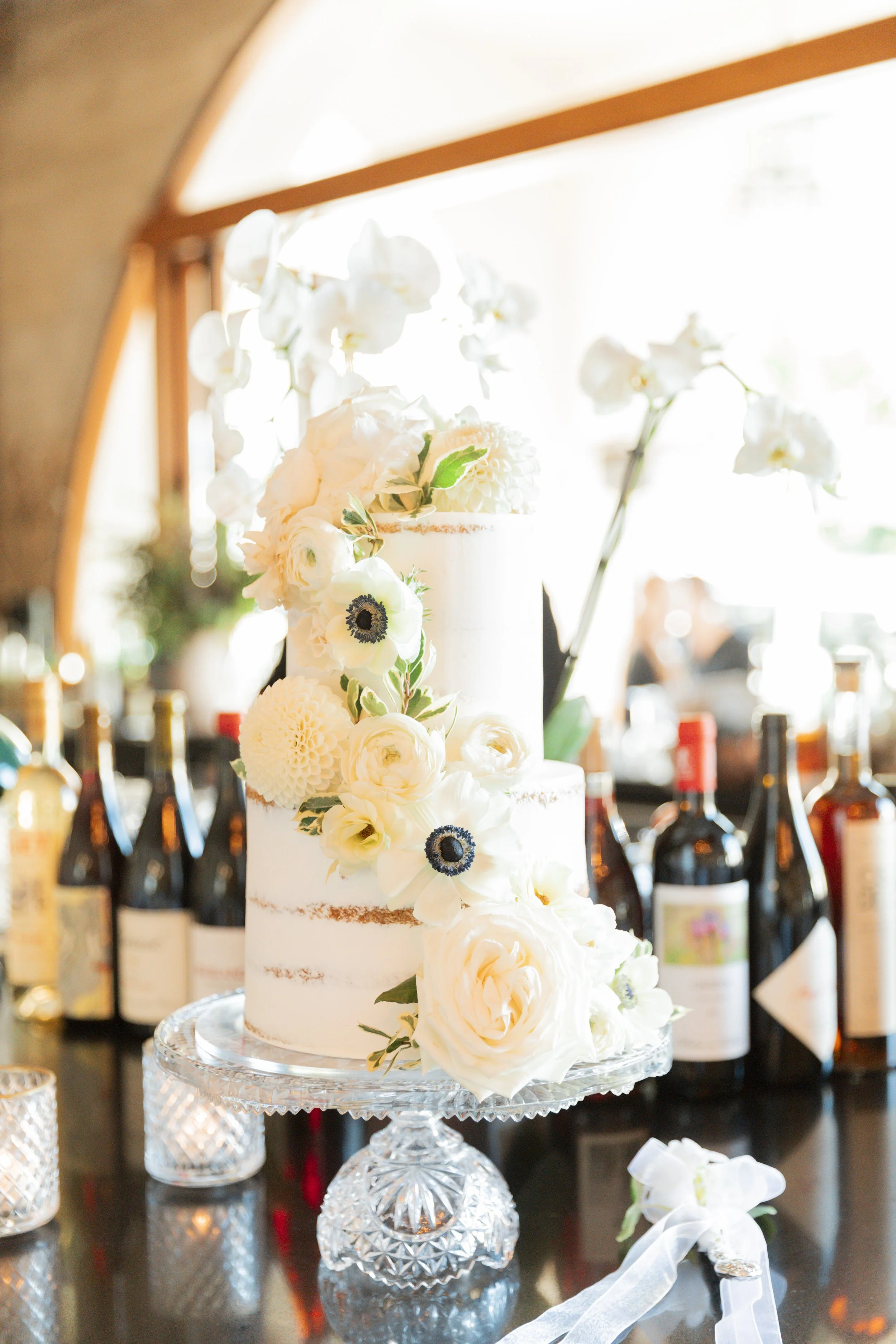 www.santabarbarawedding.com | Lauren Maeve | Gala Restaurant | Coastal Rose Events | The Twisted Twig | Amigo Event Rentals | Lele Patisserie | Wedding Cake